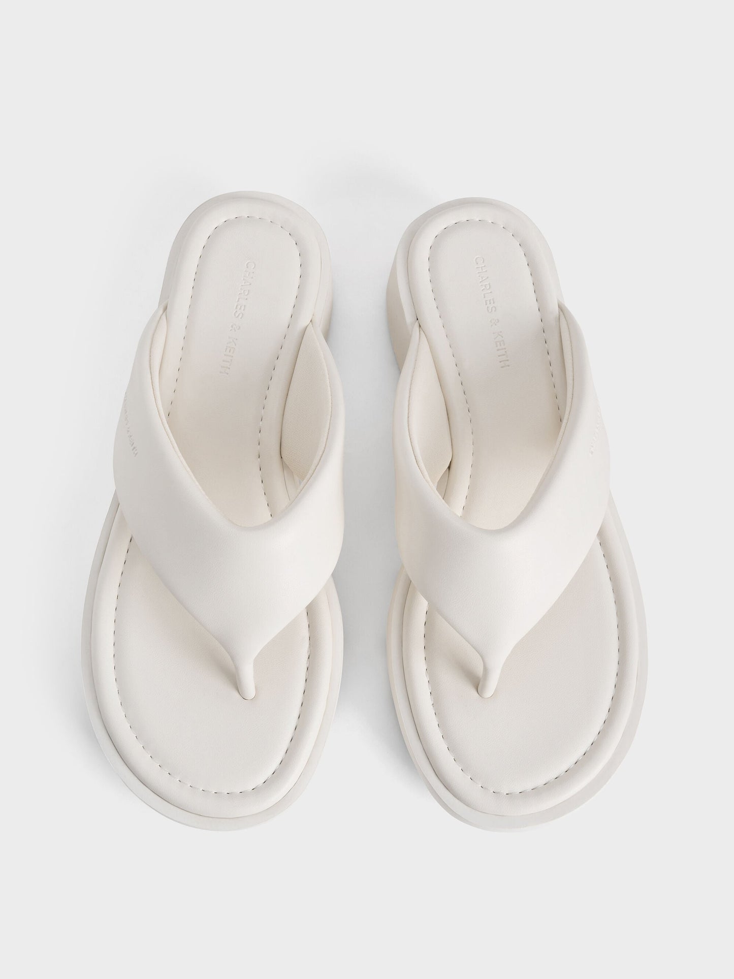 V-Strap Flatform Thong Sandals - White | CHARLES & KEITH