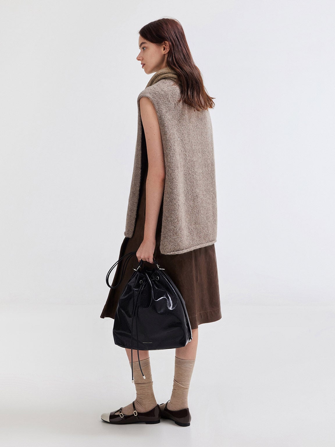 Neva Two-Way Bucket Bag - Noir | CHARLES & KEITH