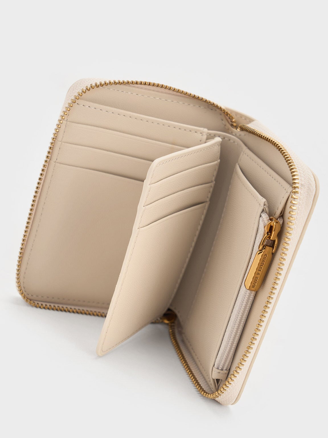 Basic Square Wallet - Ivory | CHARLES & KEITH