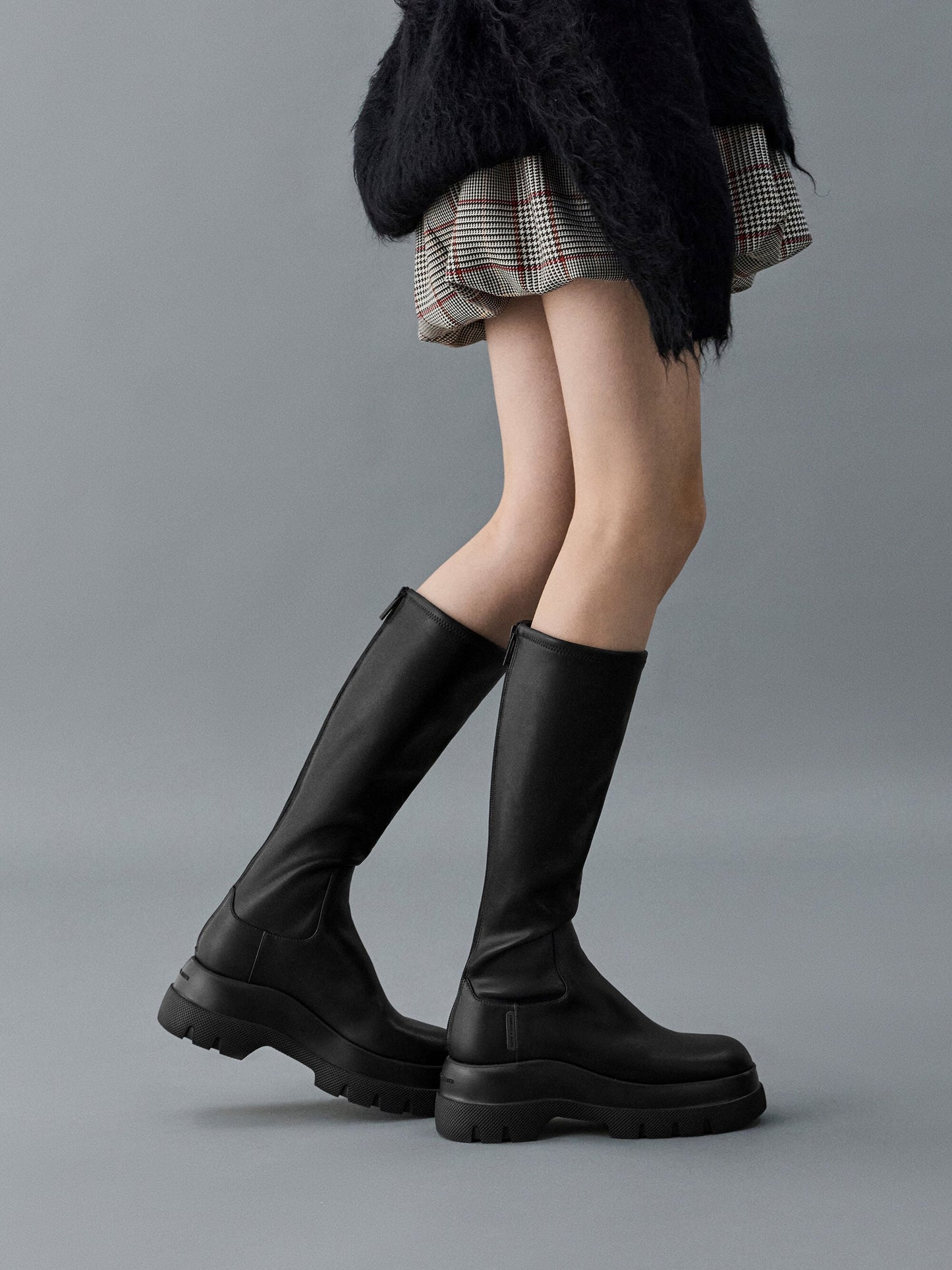 Leoi Chunky Knee-High Boots - Black | CHARLES & KEITH