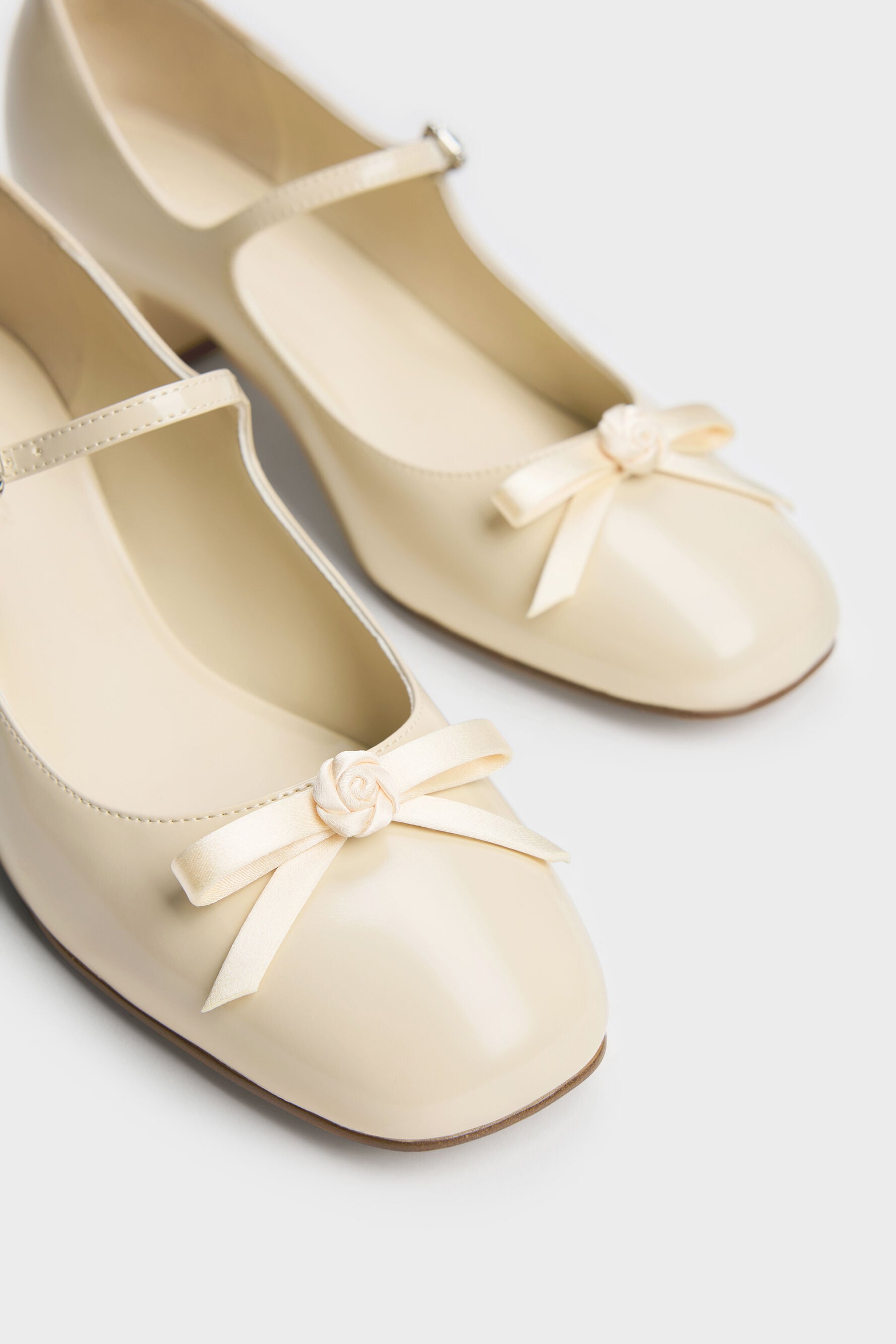 Kelis Rose-Bow Mary Jane Pumps - Beige | CHARLES & KEITH