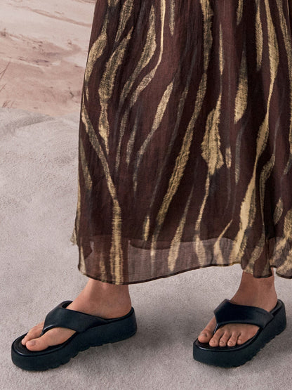V-Strap Flatform Thong Sandals - Black | CHARLES & KEITH
