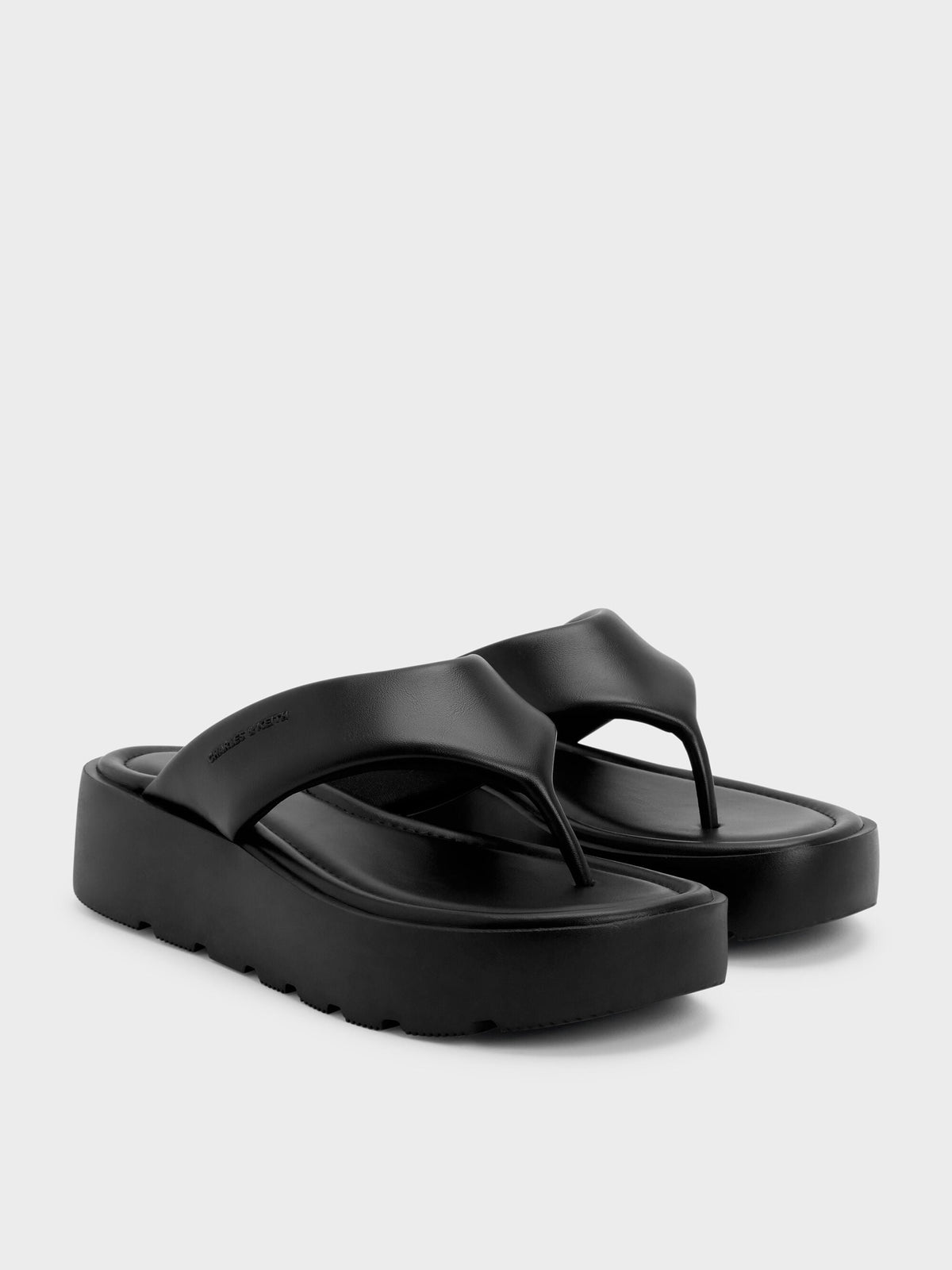 V-Strap Flatform Thong Sandals - Black | CHARLES & KEITH