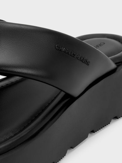 V-Strap Flatform Thong Sandals - Black | CHARLES & KEITH