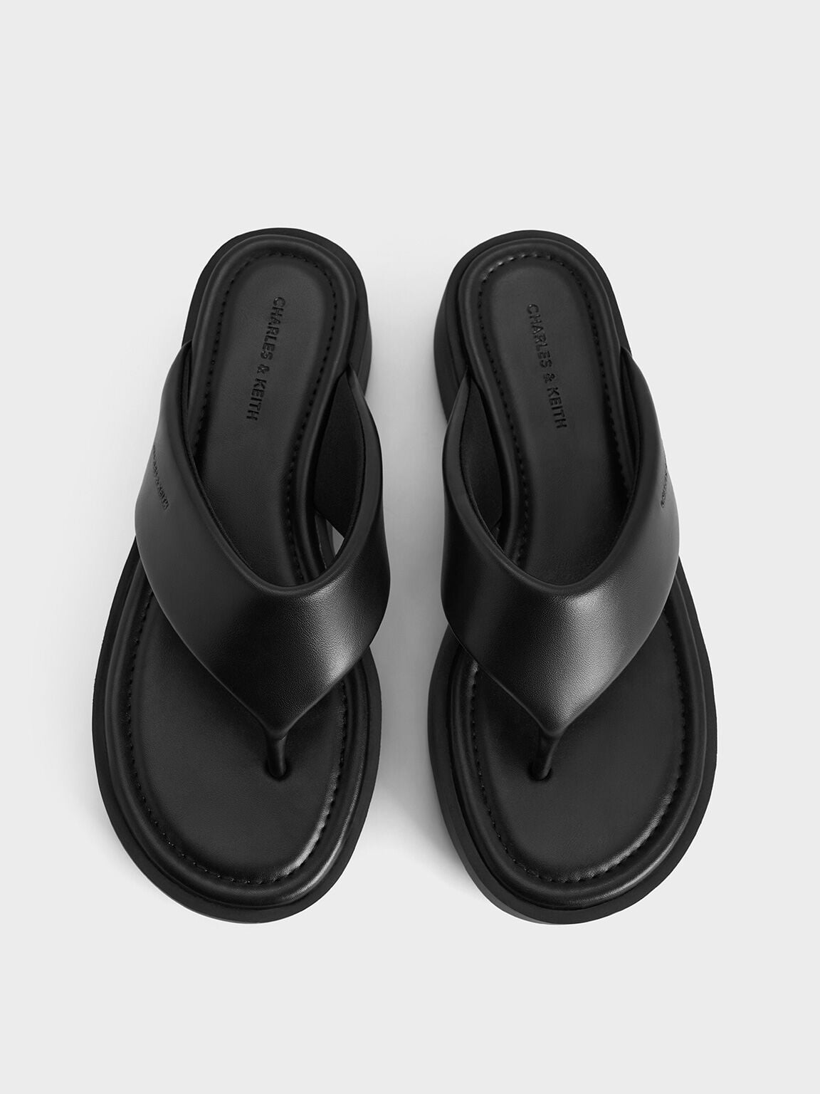 V-Strap Flatform Thong Sandals - Black | CHARLES & KEITH