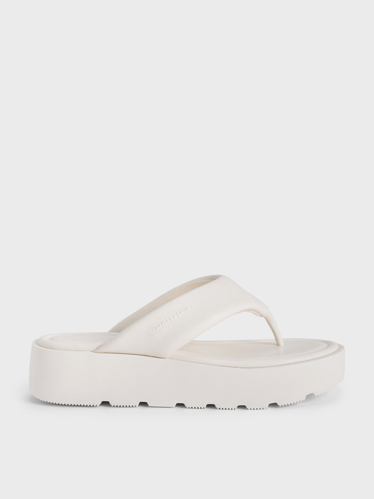 V-Strap Flatform Thong Sandals - White | CHARLES & KEITH