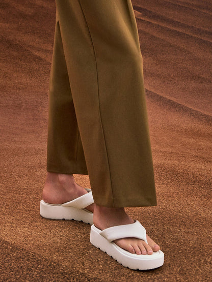 V-Strap Flatform Thong Sandals - White | CHARLES & KEITH