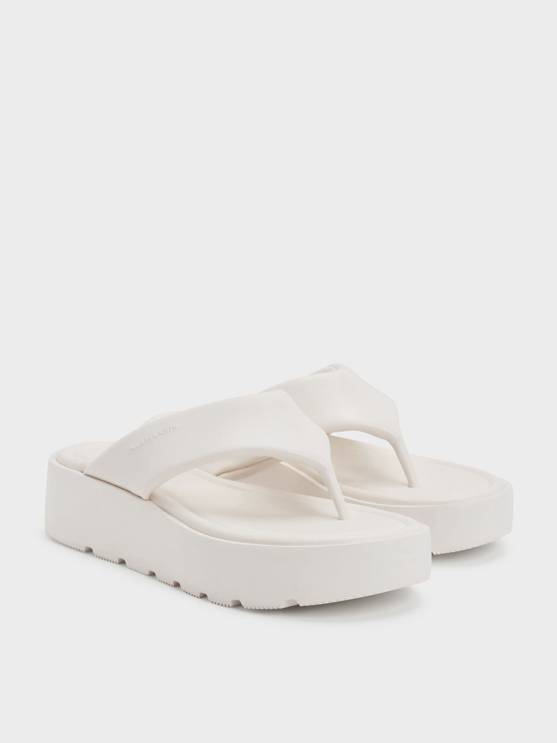 V-Strap Flatform Thong Sandals - White | CHARLES & KEITH