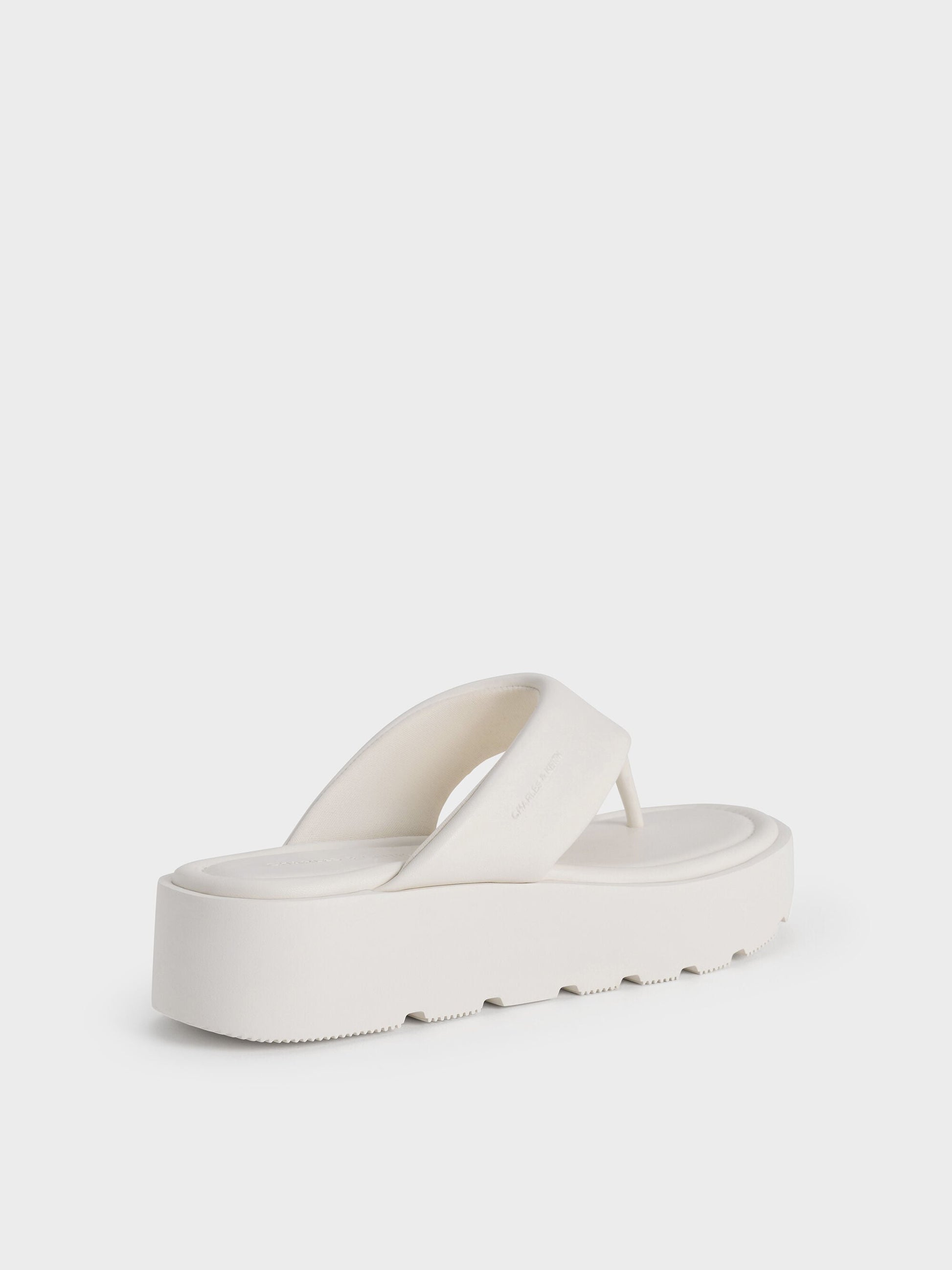 V-Strap Flatform Thong Sandals - White | CHARLES & KEITH
