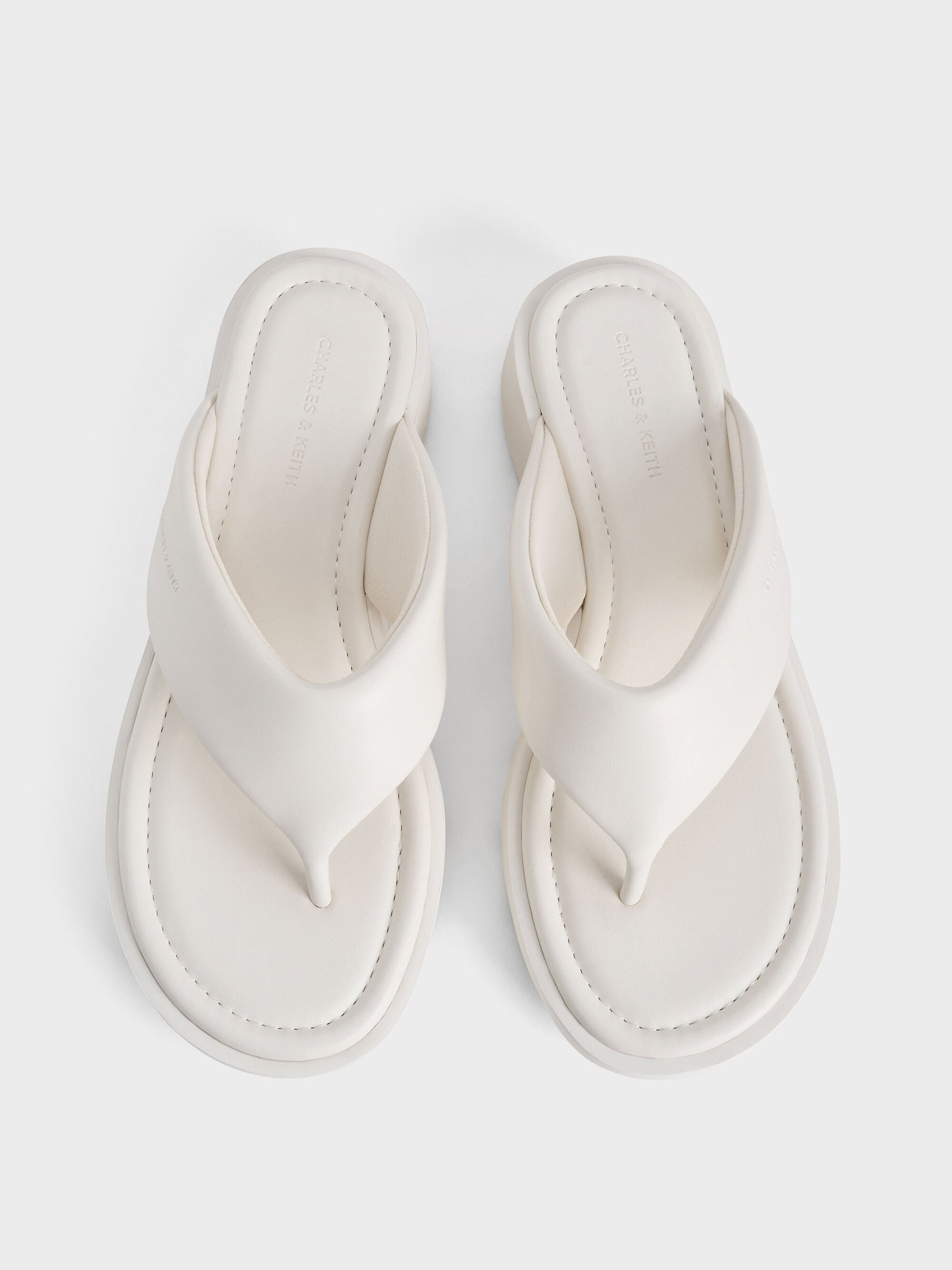 V-Strap Flatform Thong Sandals - White | CHARLES & KEITH