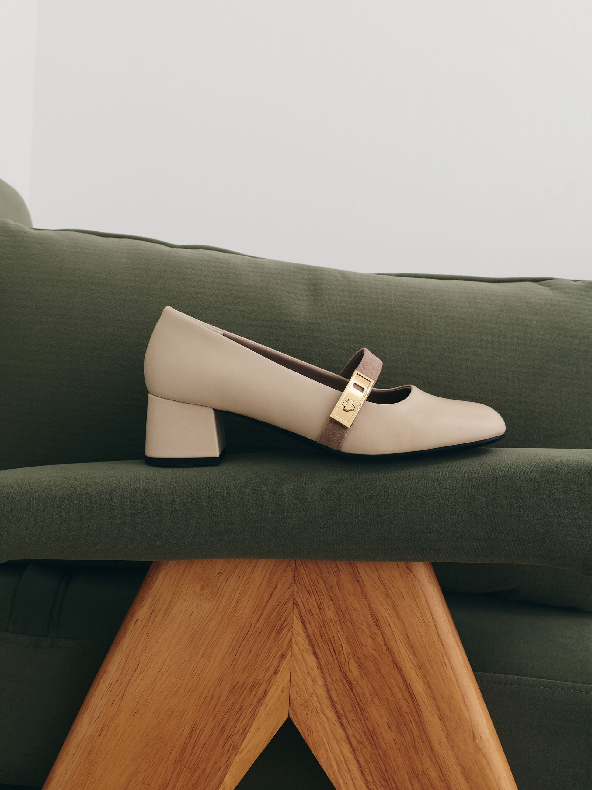 Lando Two-Tone Mary Jane Pumps - Chalk | CHARLES & KEITH