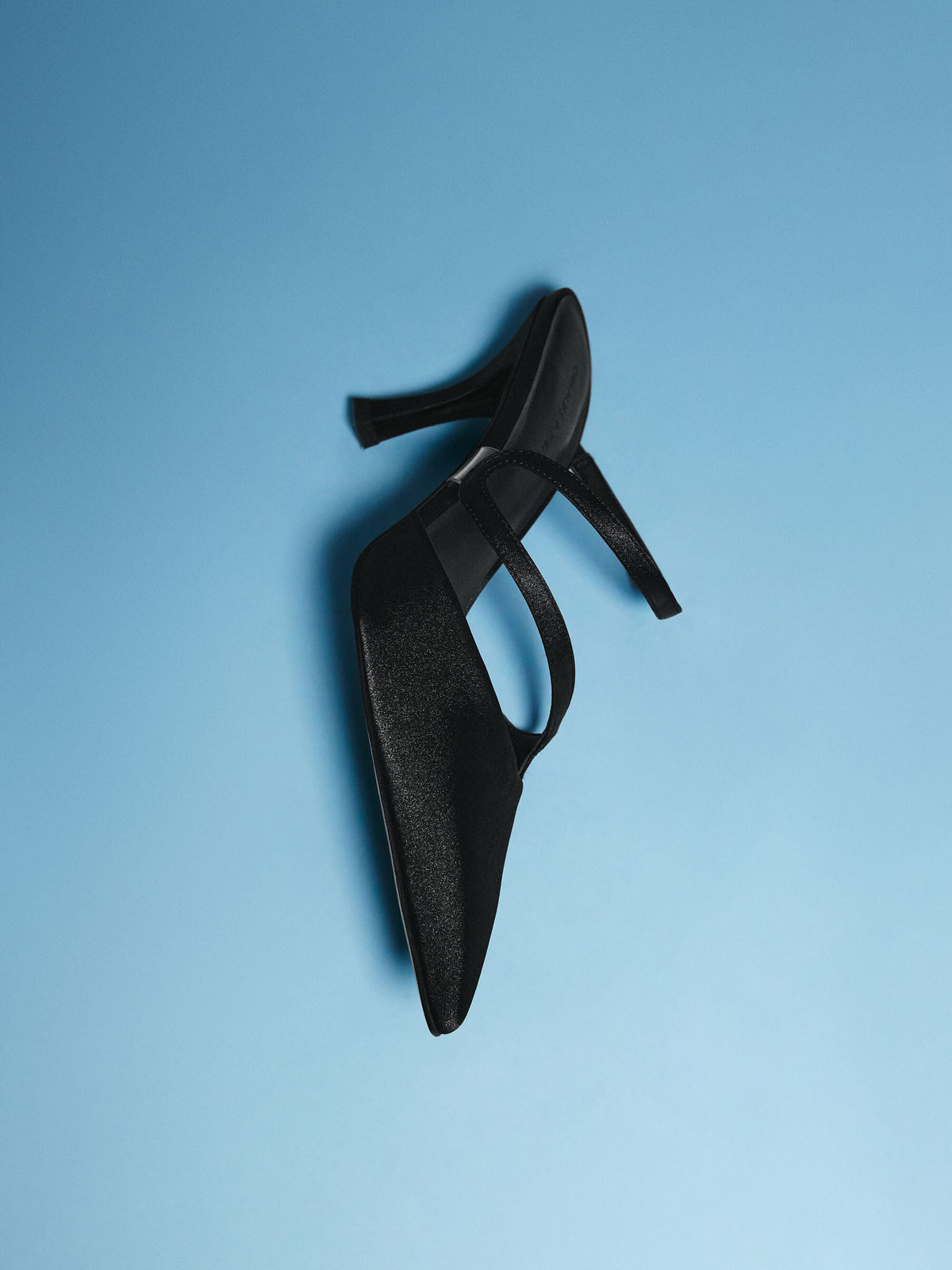 Arden Satin Pointed Wavy Heeled Mules - Black Textured | CHARLES & KEITH