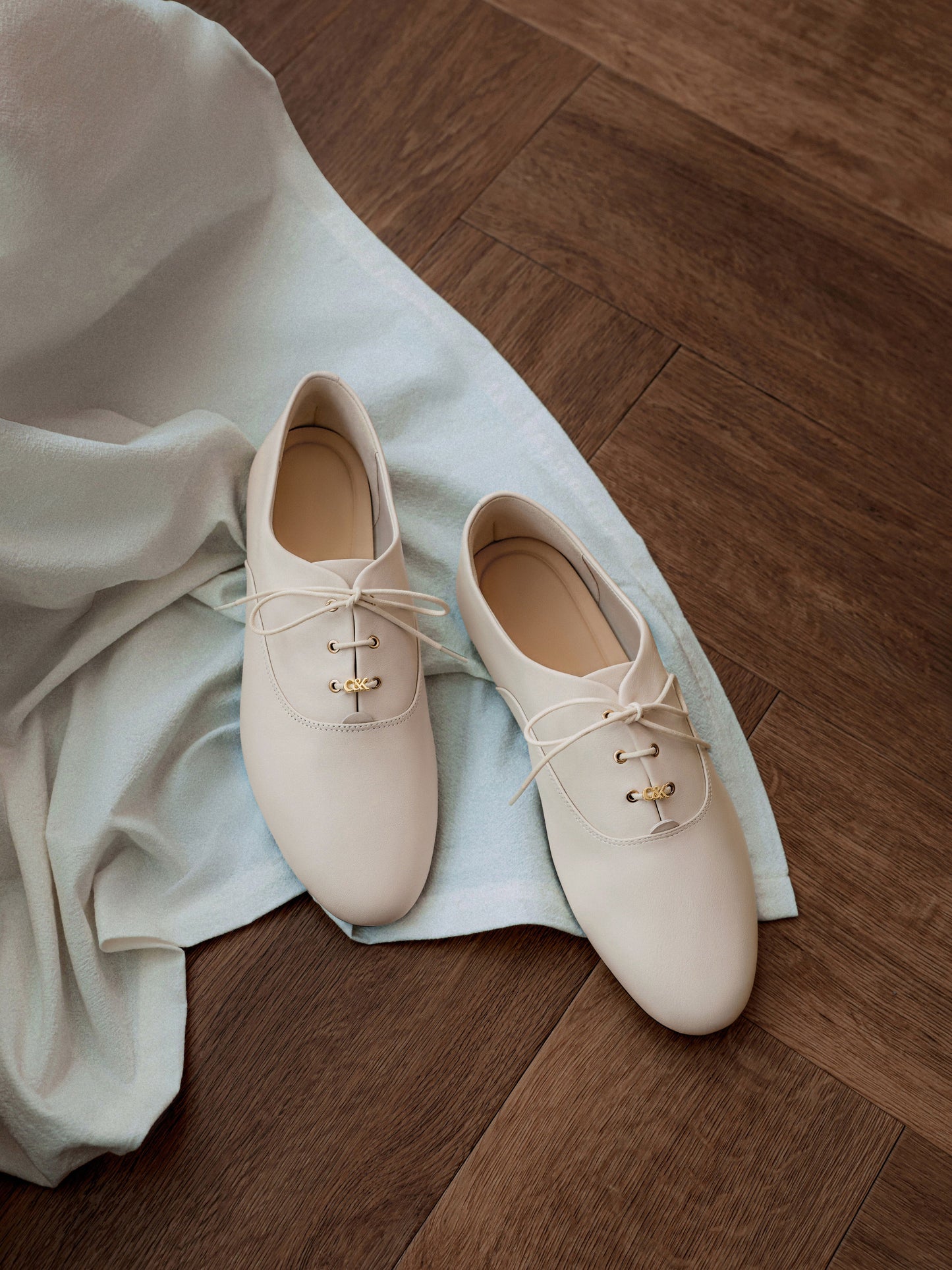 Pippa Leather Derby Flats - Chalk | CHARLES & KEITH