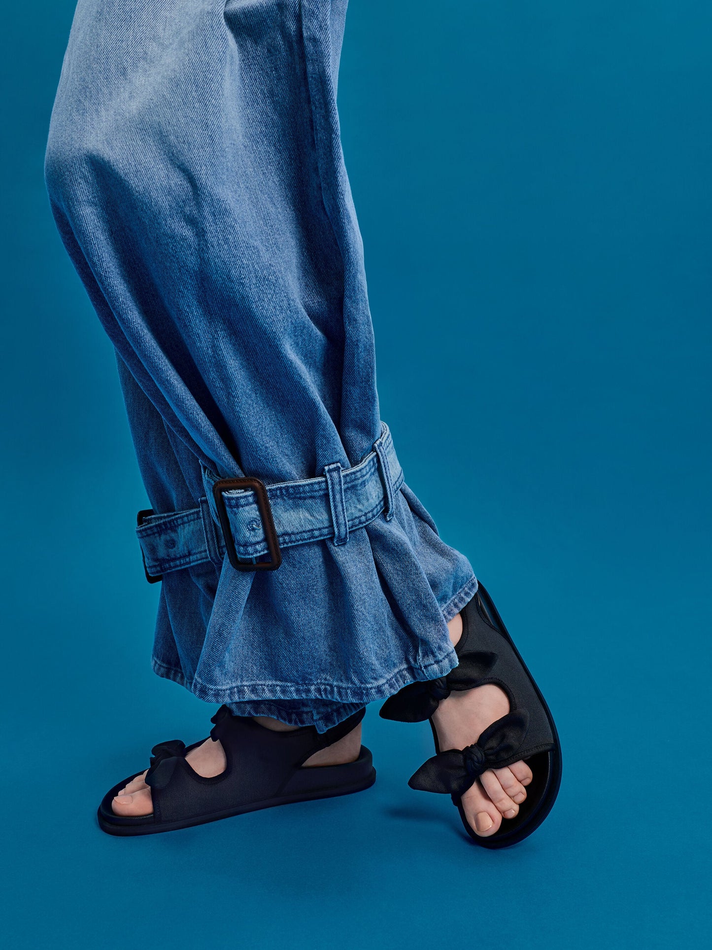 Silk Knot-Bow Slingback Sandals - Black Textured | CHARLES & KEITH