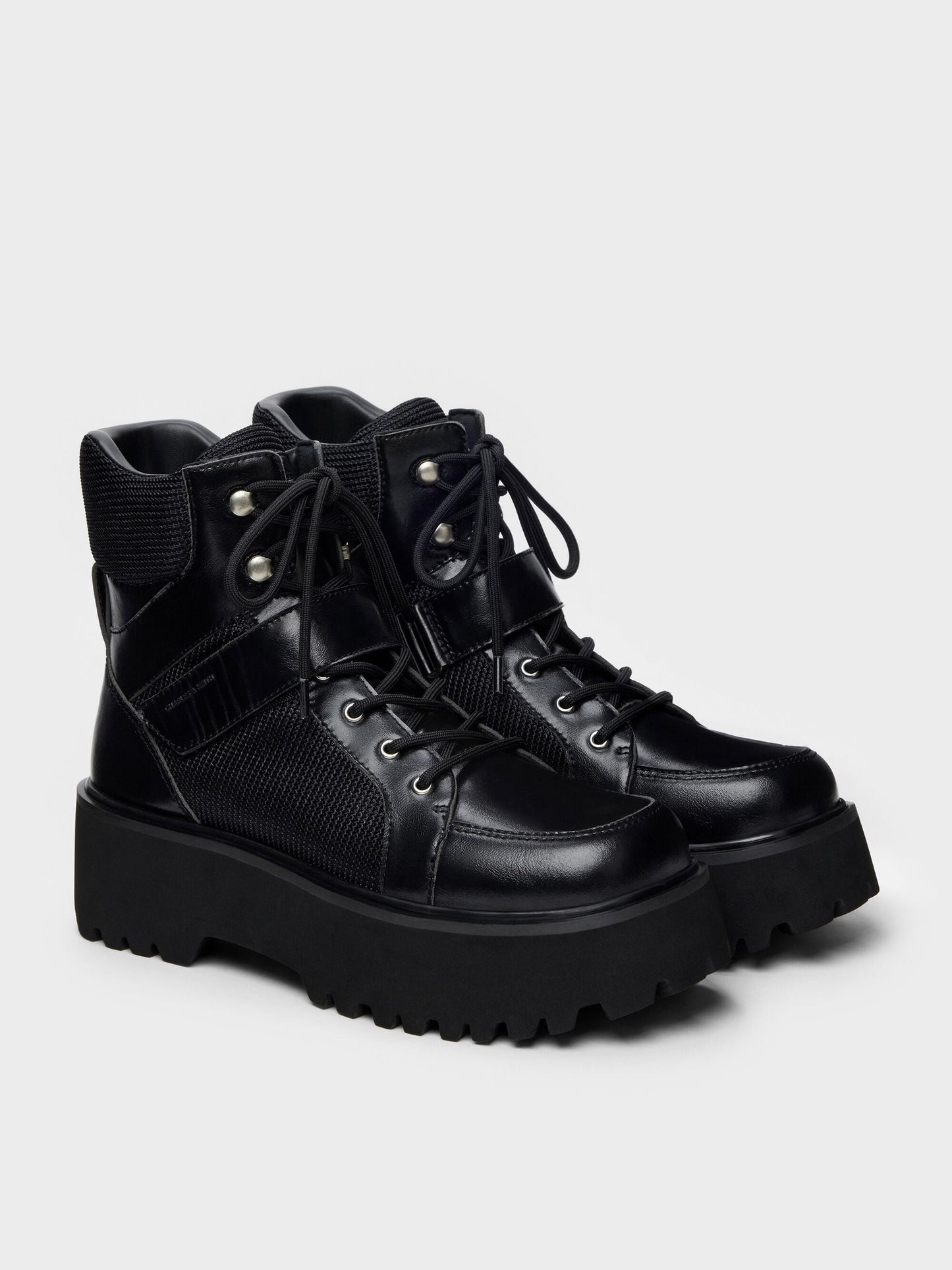 Eliot Platform Combat Boots - Black | CHARLES & KEITH