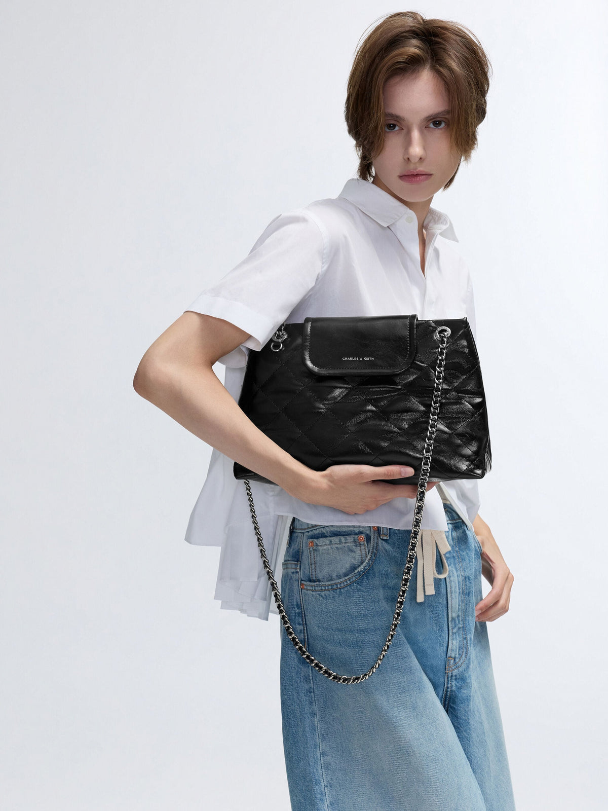 Large Apfra Quilted Shoulder Bag - Noir | CHARLES & KEITH