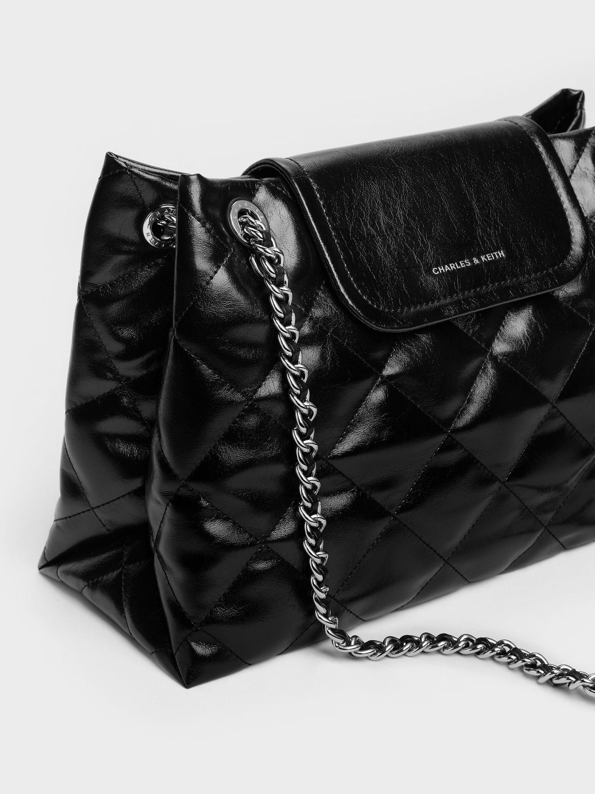 Large Apfra Quilted Shoulder Bag - Noir | CHARLES & KEITH