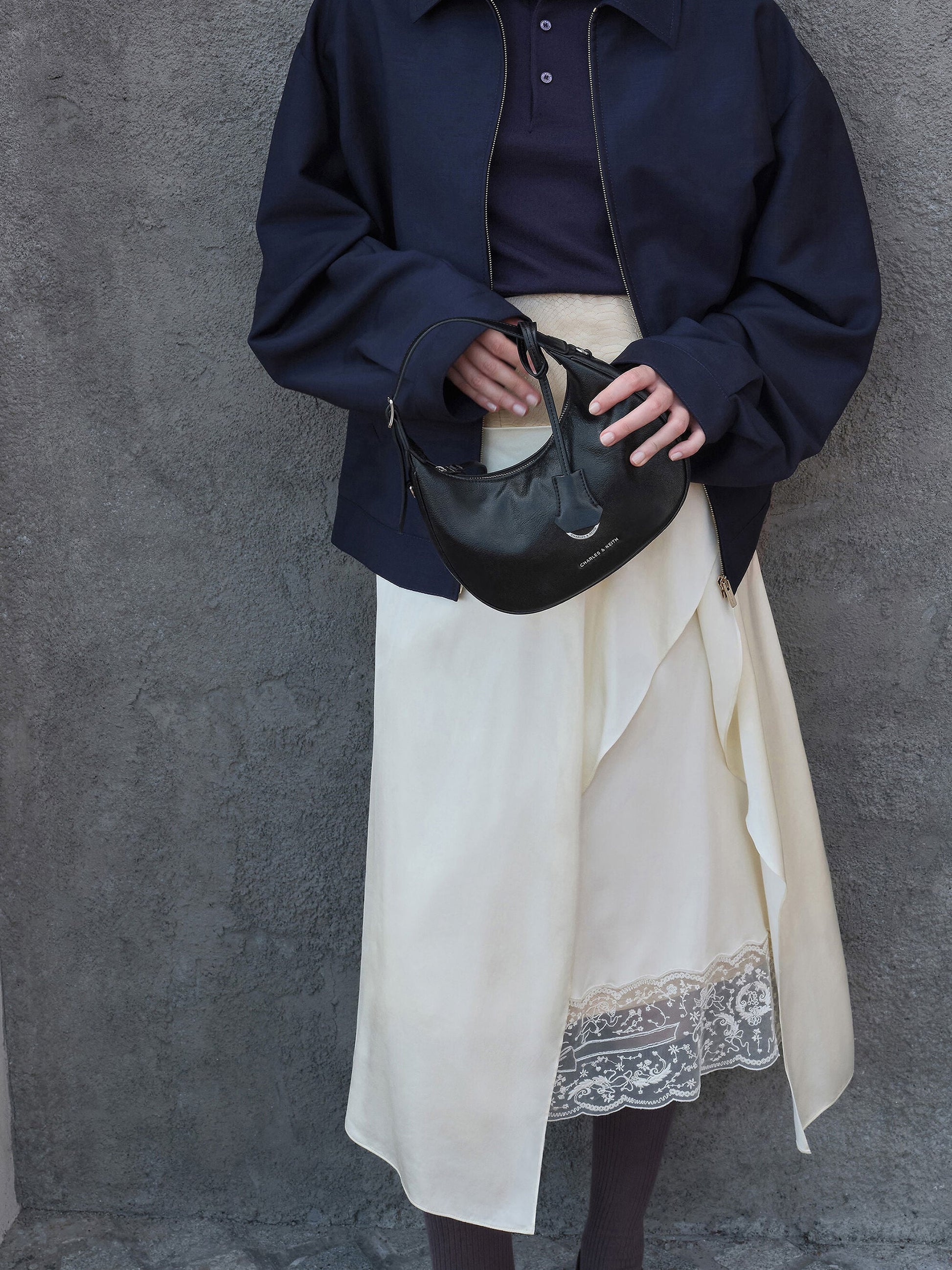 Vega Hobo Bag - Noir | CHARLES & KEITH