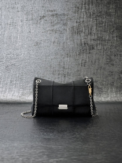 Delfina Quilted Chain-Strap Shoulder Bag - Black | CHARLES & KEITH