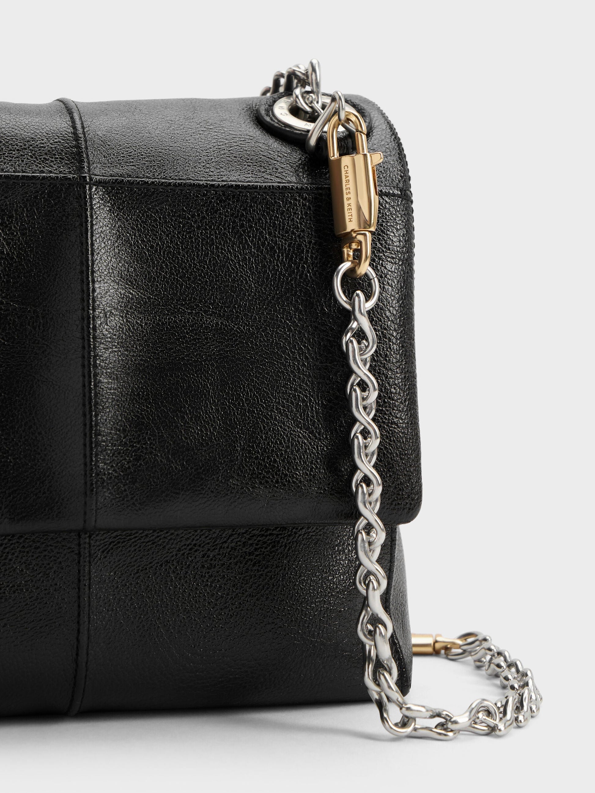 Delfina Quilted Chain-Strap Shoulder Bag - Black | CHARLES & KEITH