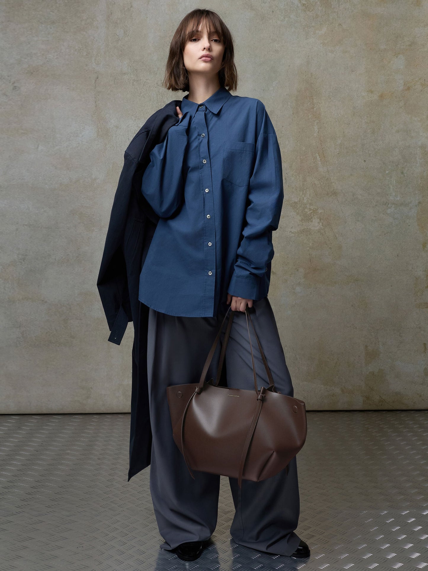XL Calla Tote Bag - Espresso Brown | CHARLES & KEITH