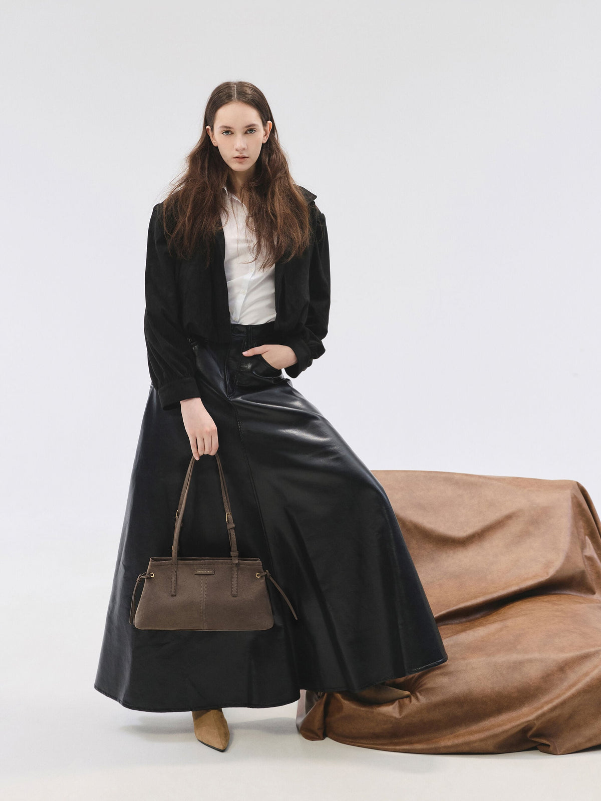 Noane Elongated-Handle Shoulder Bag - Stone Grey | CHARLES & KEITH