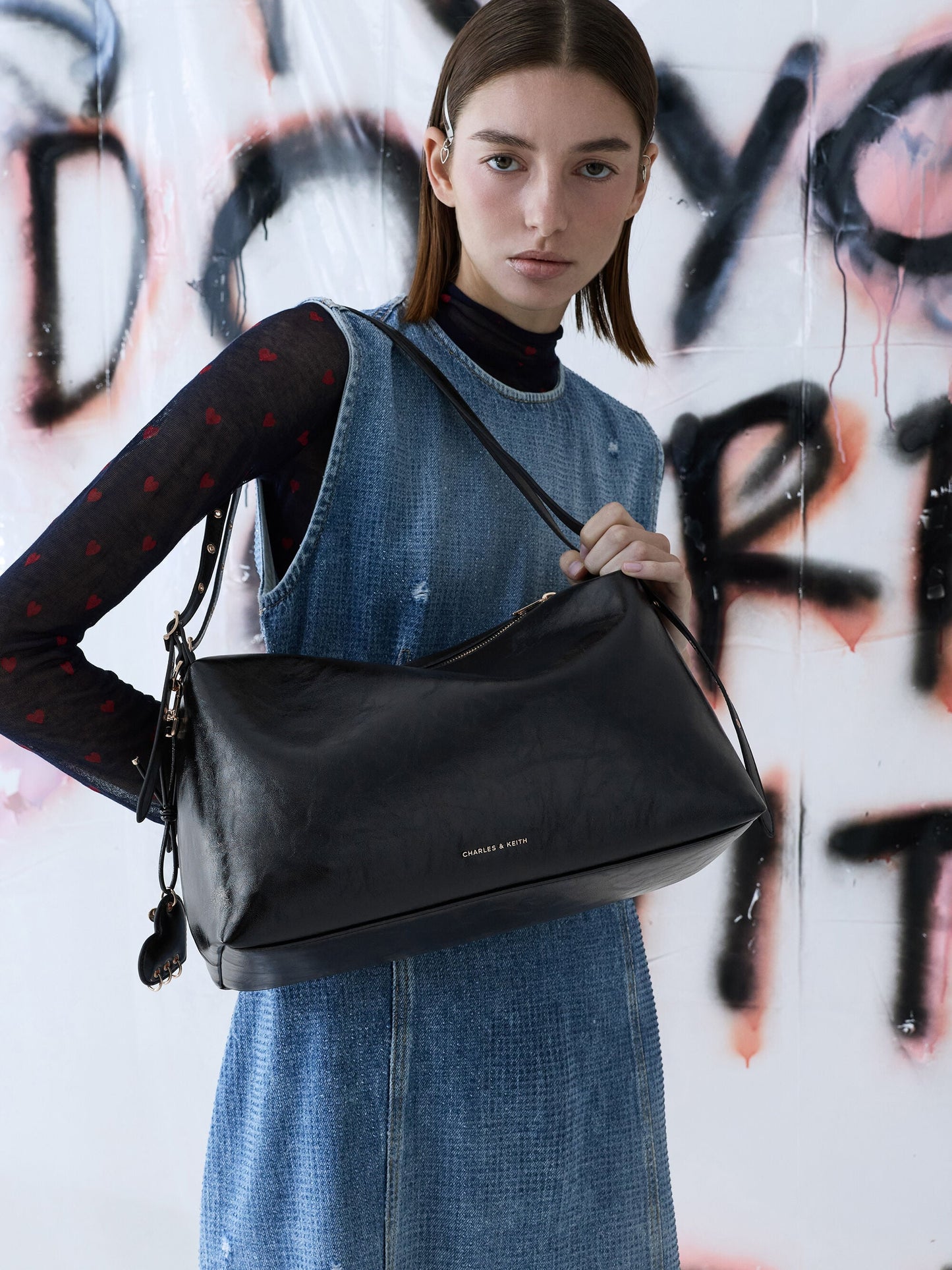 Rey Slouchy Shoulder Bag - Black | CHARLES & KEITH
