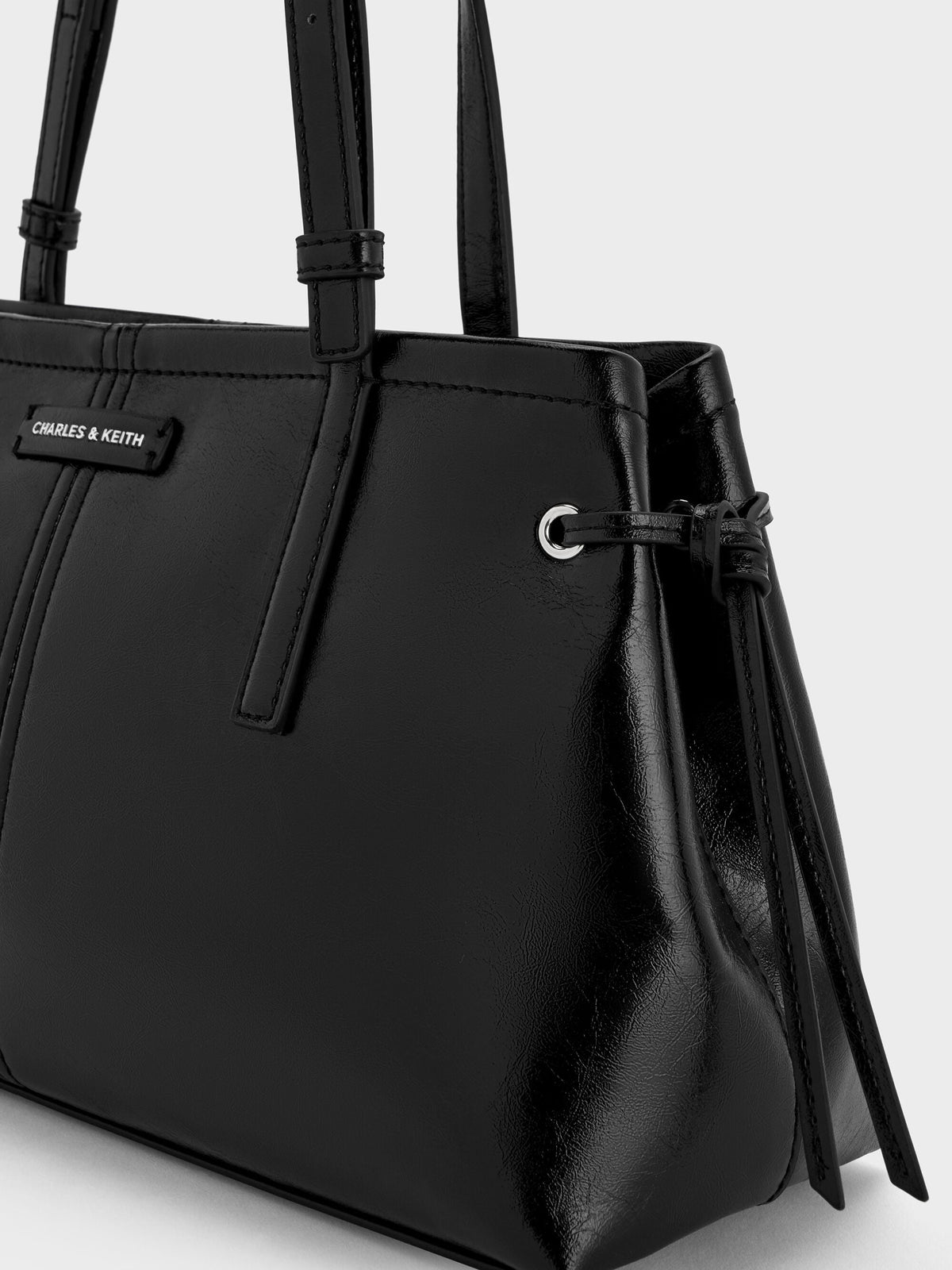 Noane Elongated-Handle Shoulder Bag - Noir | CHARLES & KEITH