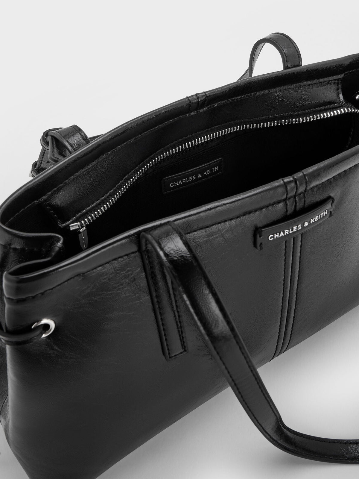 Noane Elongated-Handle Shoulder Bag - Noir | CHARLES & KEITH