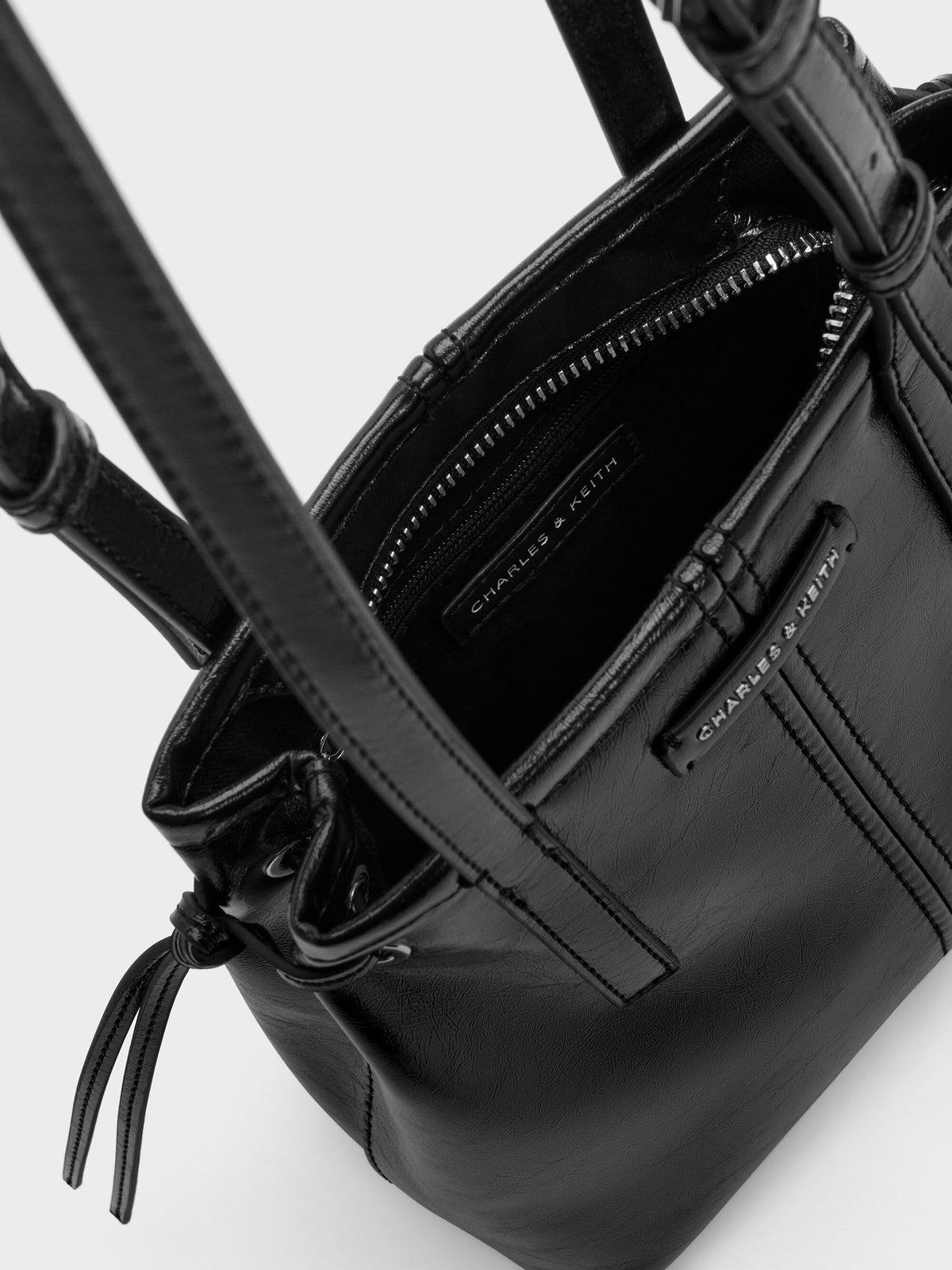 Noane Elongated-Handle Tote Bag - Noir | CHARLES & KEITH