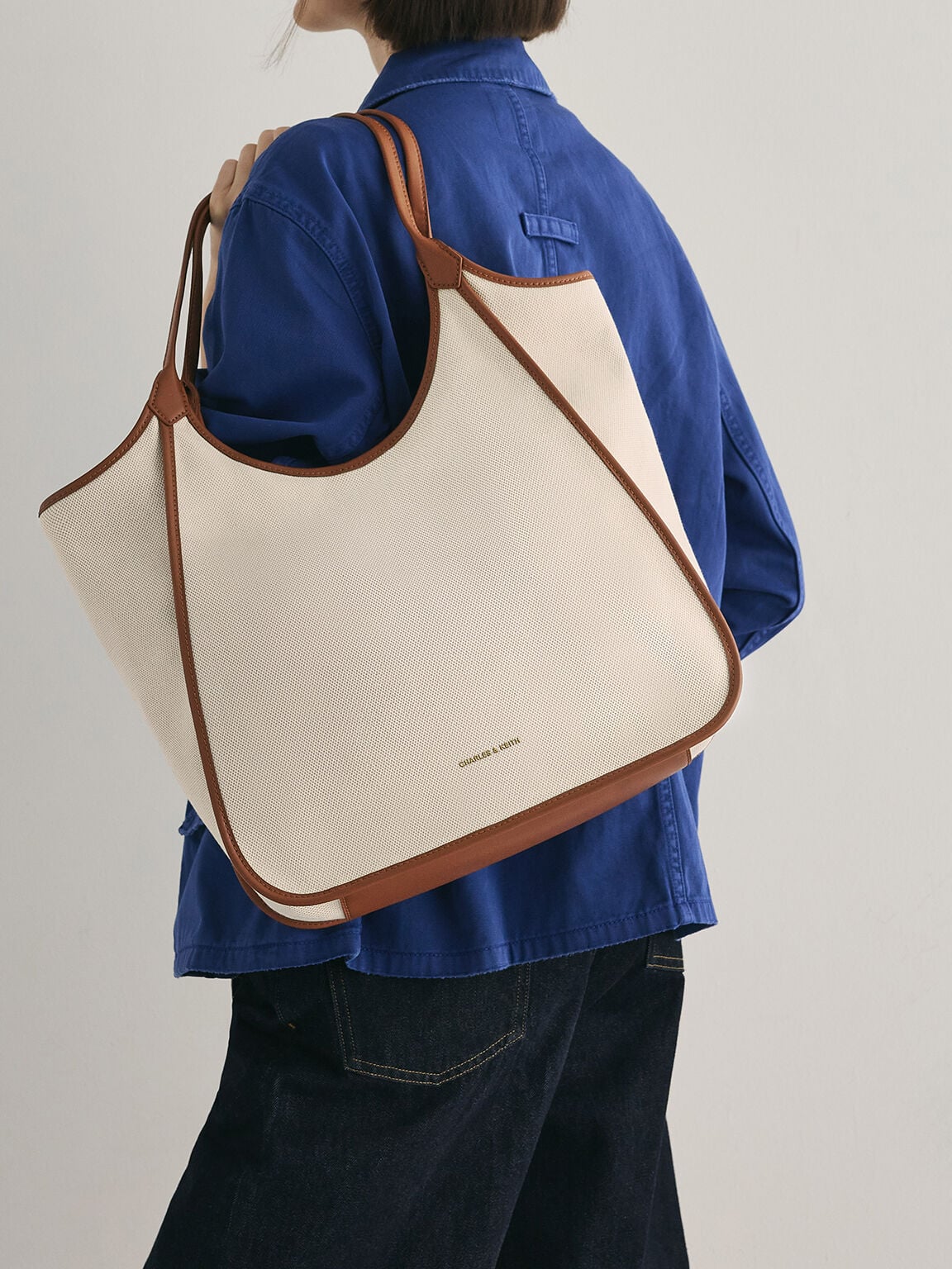 Sianna Canvas Contrast-Trim Tote Bag - Taupe Canvas | CHARLES & KEITH