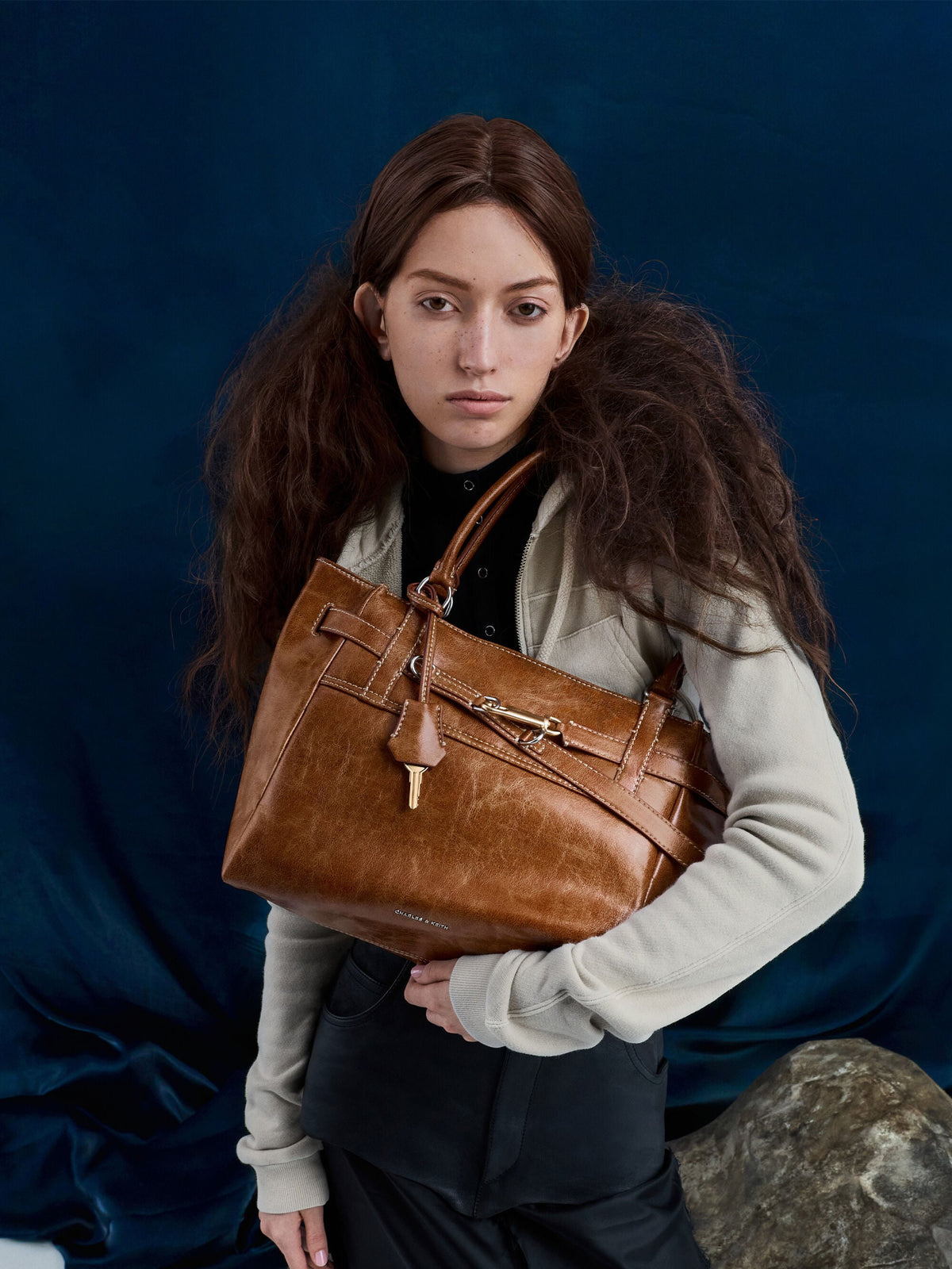 Delfina Belted Tote Bag - Distressed Tan | CHARLES & KEITH