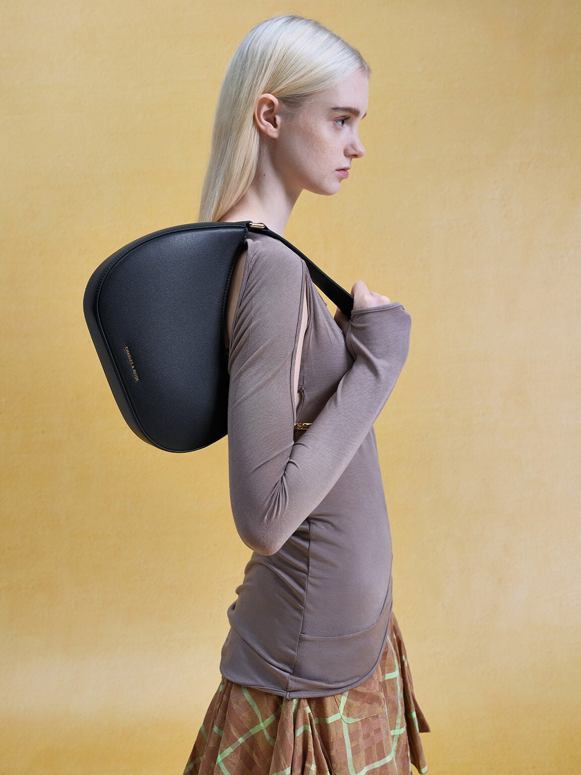Agatha Chain-Strap Shoulder Bag - Black | CHARLES & KEITH
