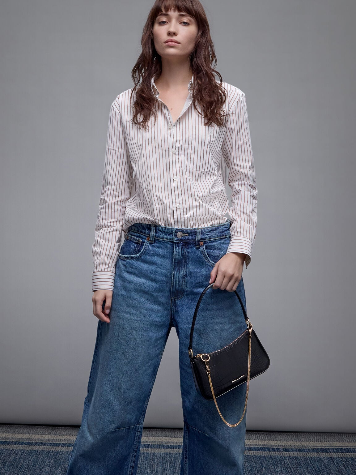 Elspeth Croc-Effect Chain-Link Shoulder Bag - Black Croco | CHARLES & KEITH