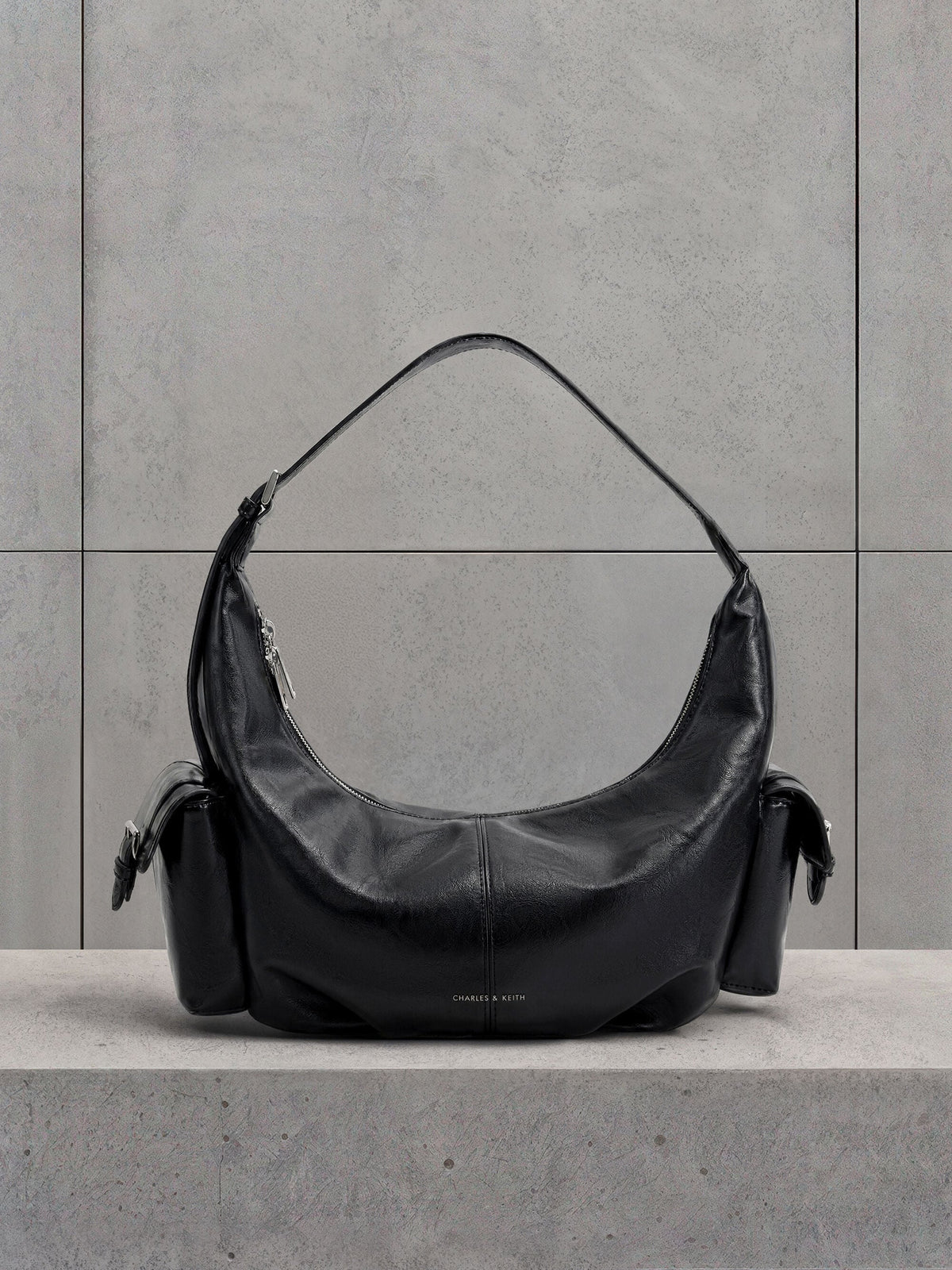 Large Bessie Side-Pocket Hobo Bag - Noir | CHARLES & KEITH
