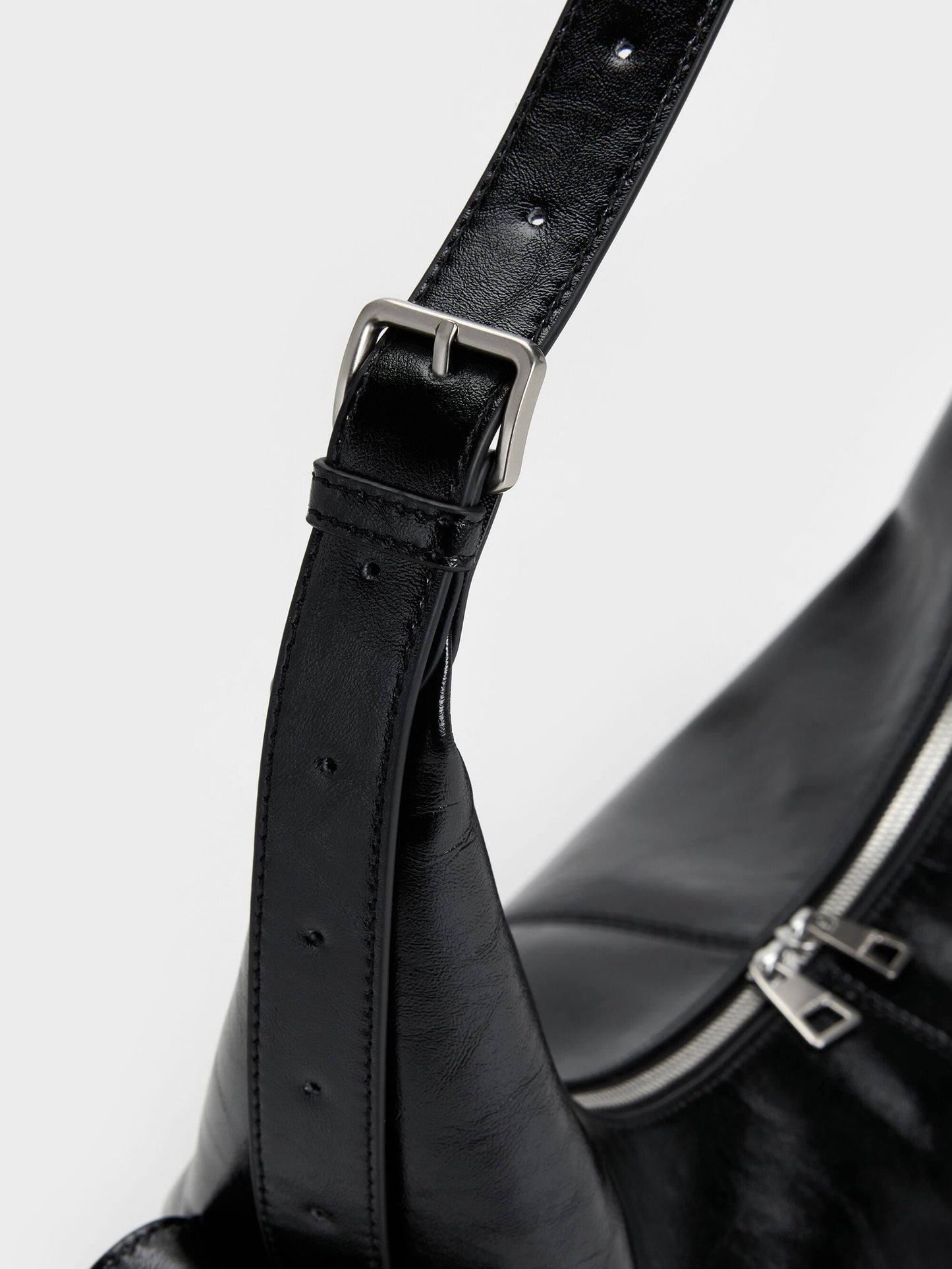 Large Bessie Side-Pocket Hobo Bag - Noir | CHARLES & KEITH