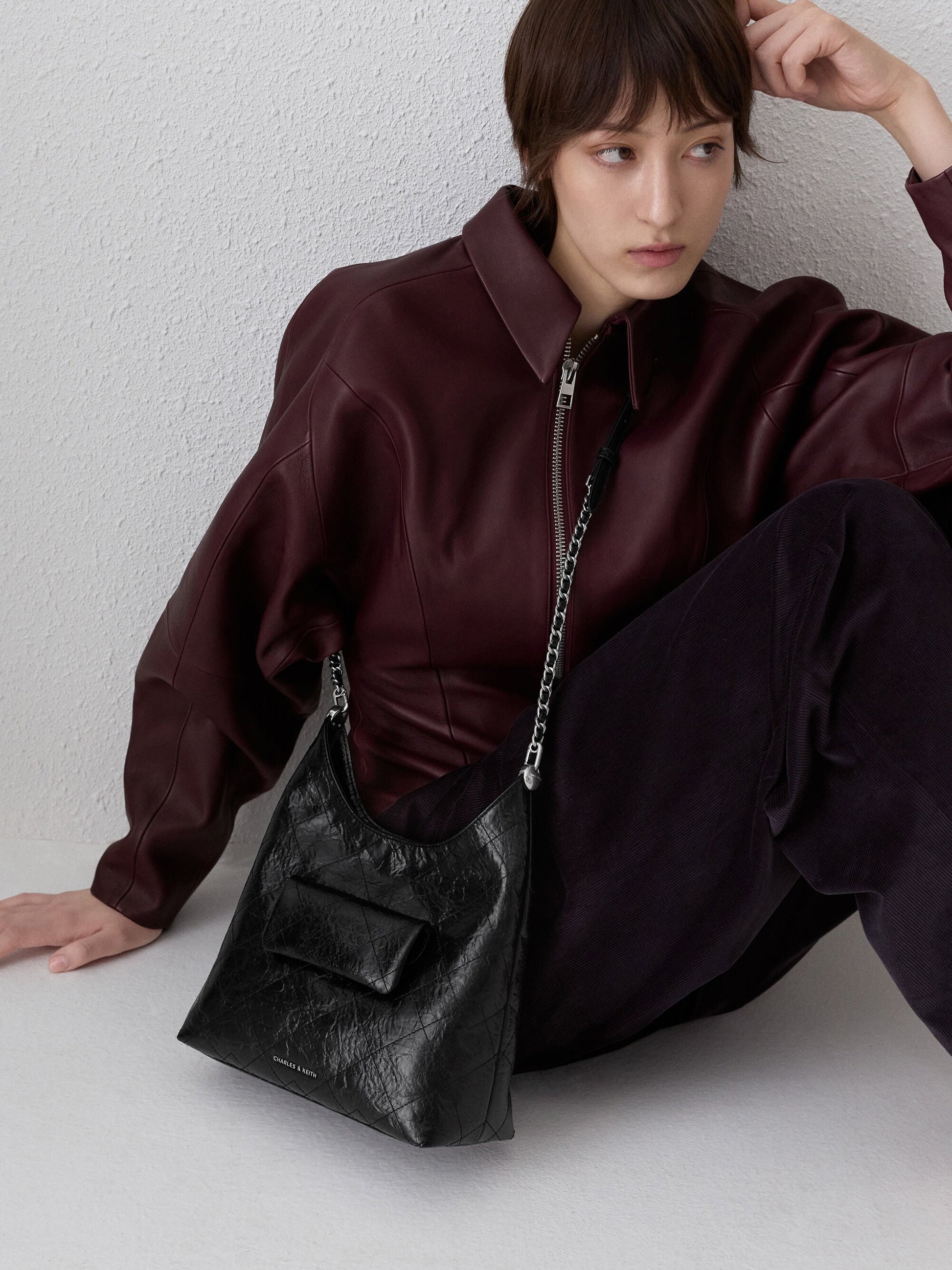 Duo Quilted Front-Pocket Chain Hobo Bag - Noir | CHARLES & KEITH