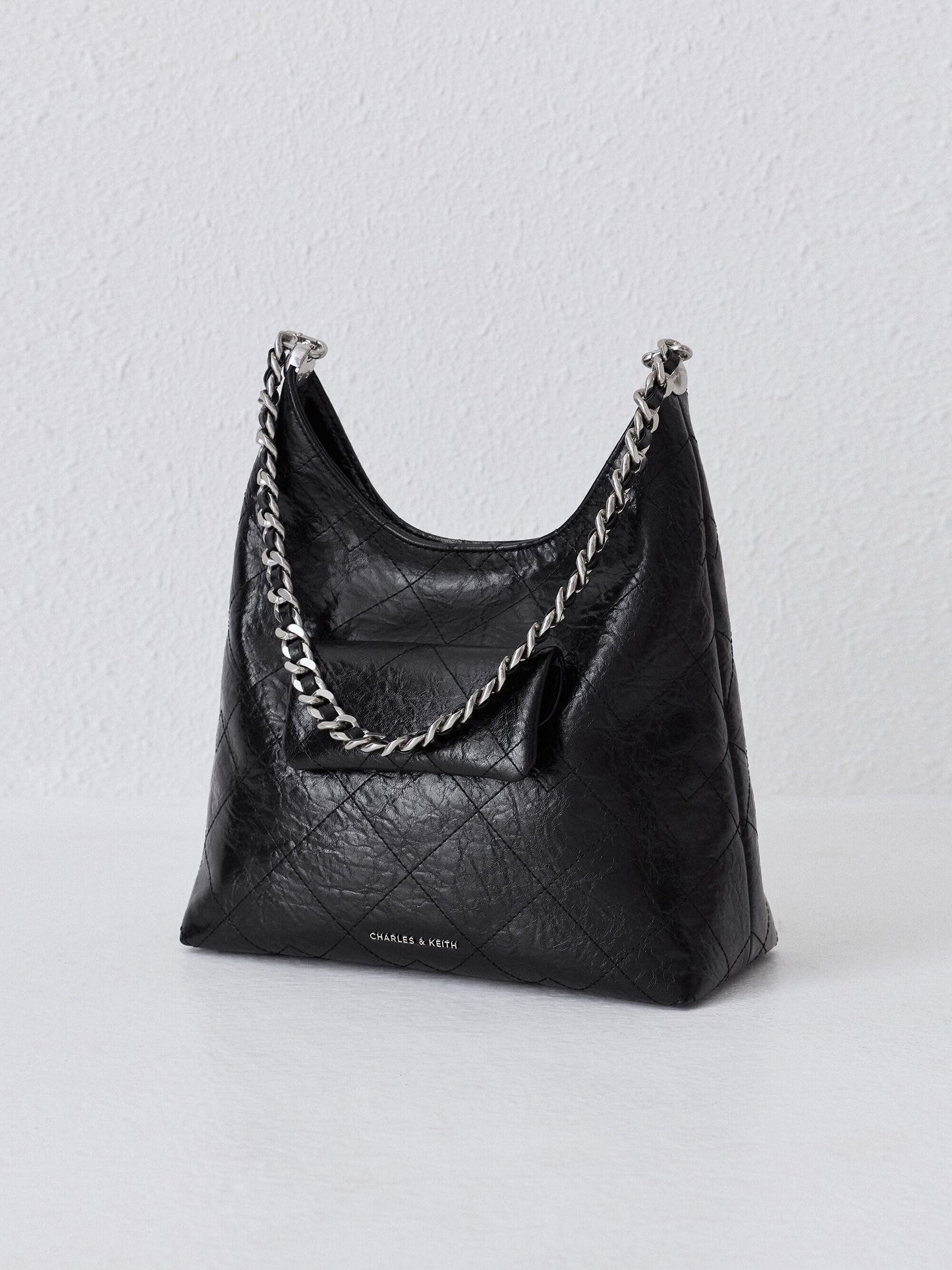 Duo Quilted Front-Pocket Chain Hobo Bag - Noir | CHARLES & KEITH