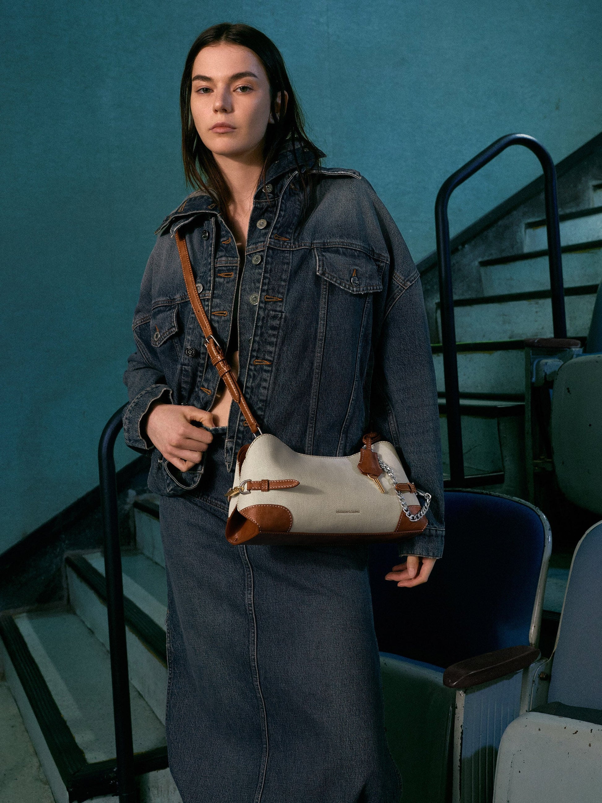 Delfina Canvas Chain Side-Belt Shoulder Bag - Multi | CHARLES & KEITH