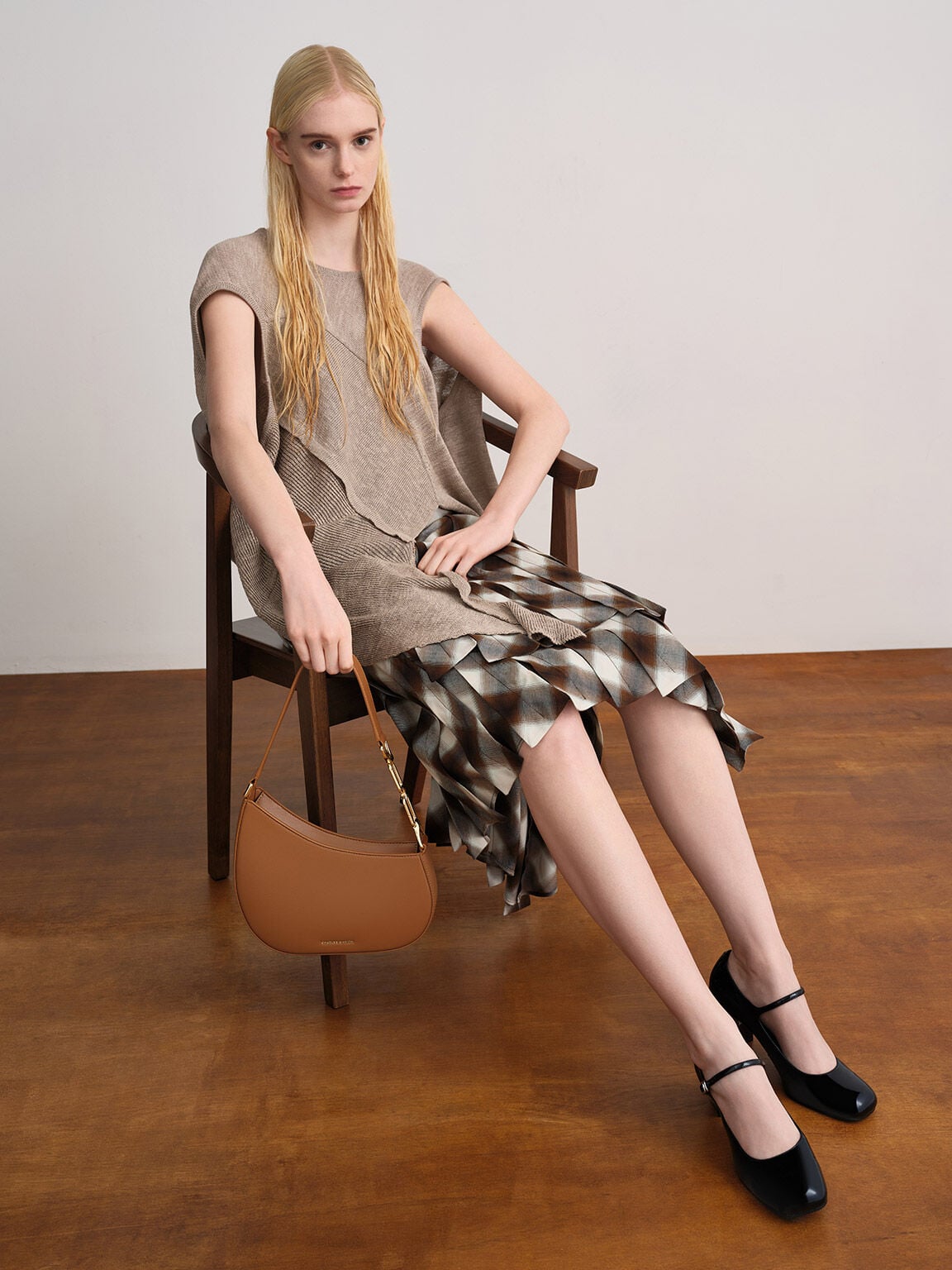 Agatha Chain-Strap Shoulder Bag - Brown | CHARLES & KEITH