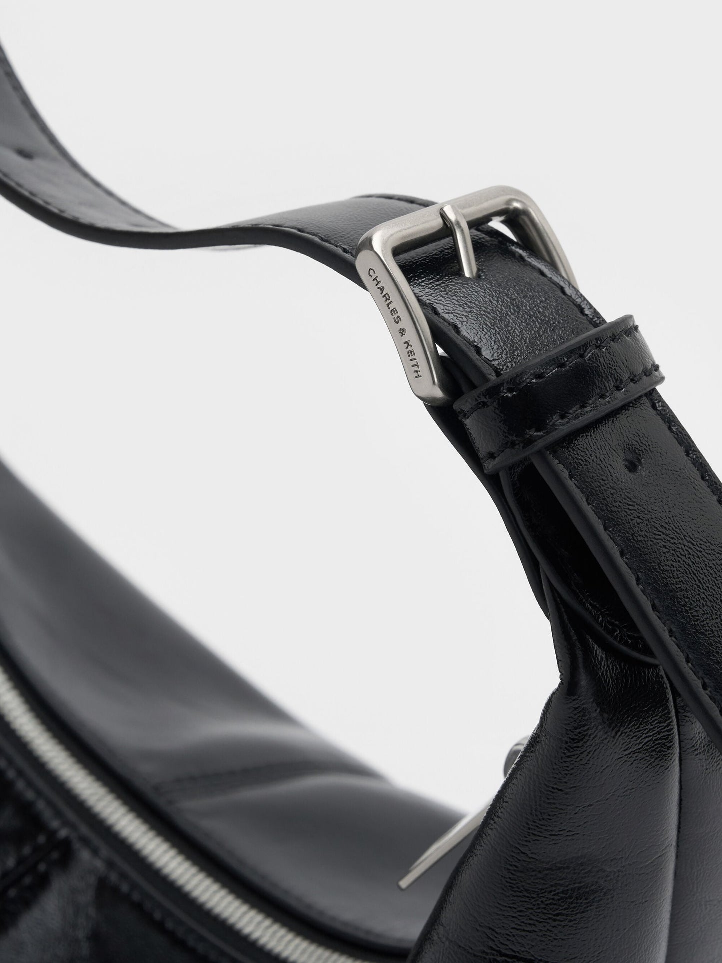 Bessie Side-Pocket Hobo Bag - Noir | CHARLES & KEITH