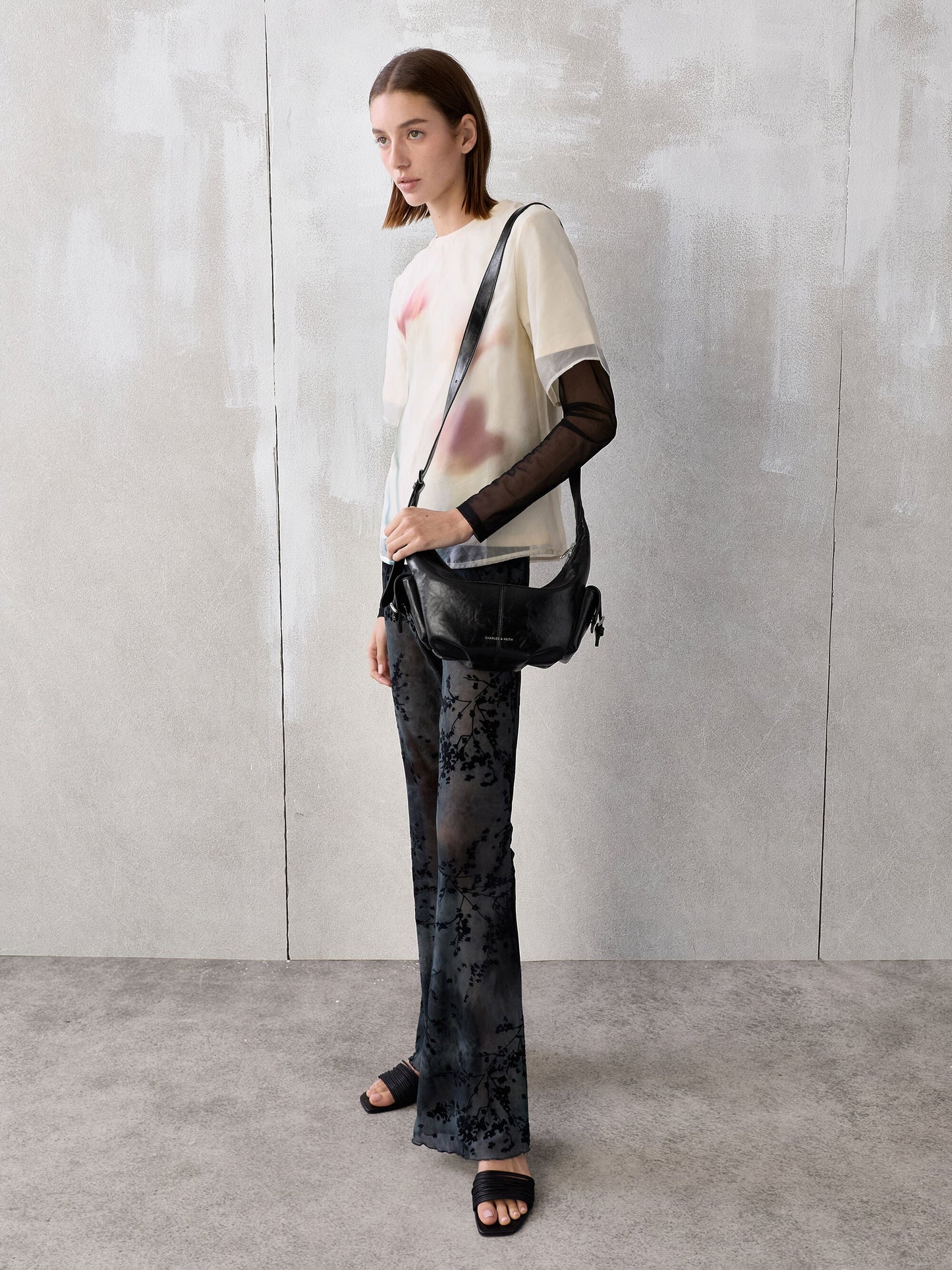 Bessie Side-Pocket Hobo Bag - Noir | CHARLES & KEITH