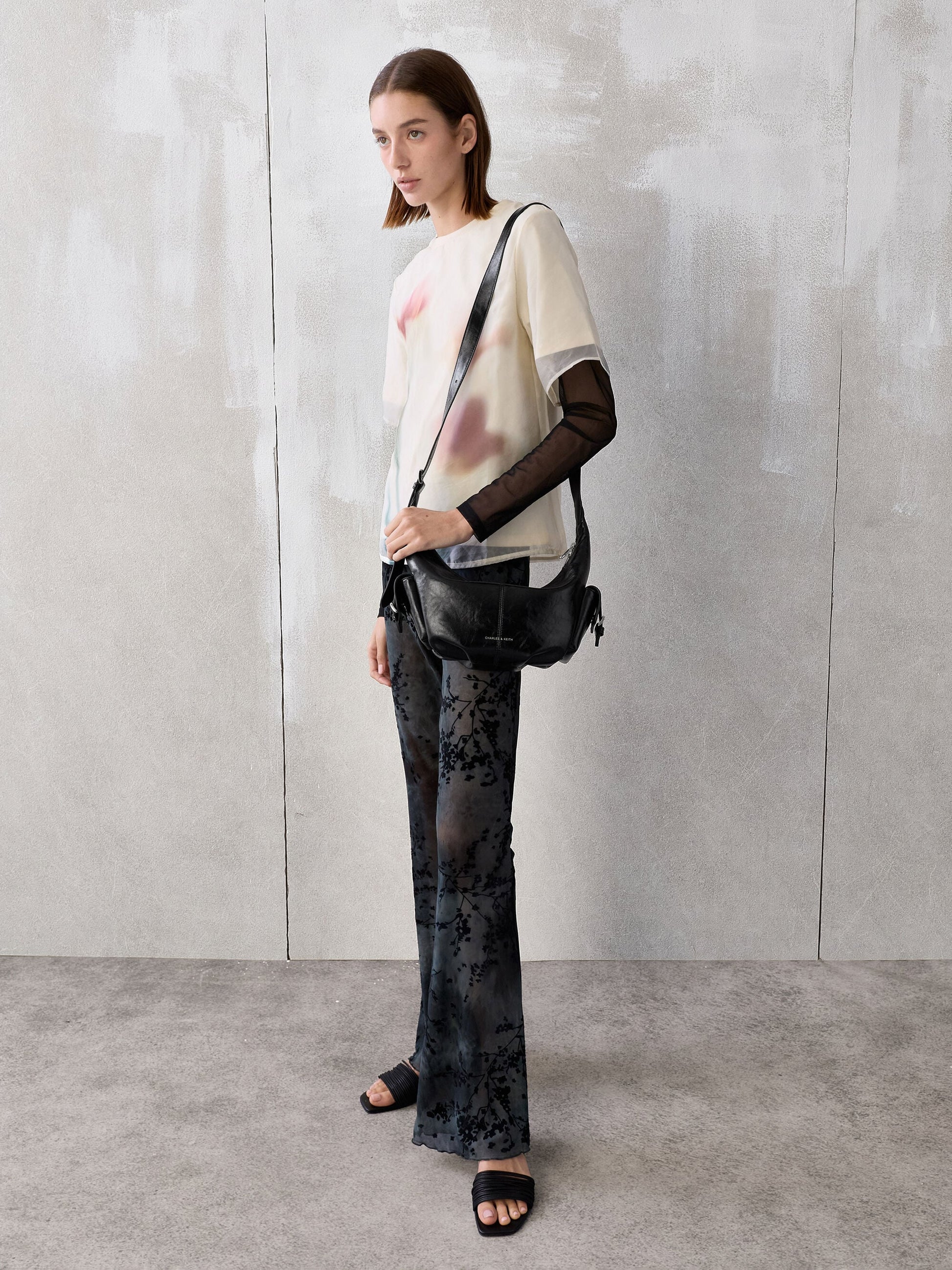Bessie Side-Pocket Hobo Bag - Noir | CHARLES & KEITH
