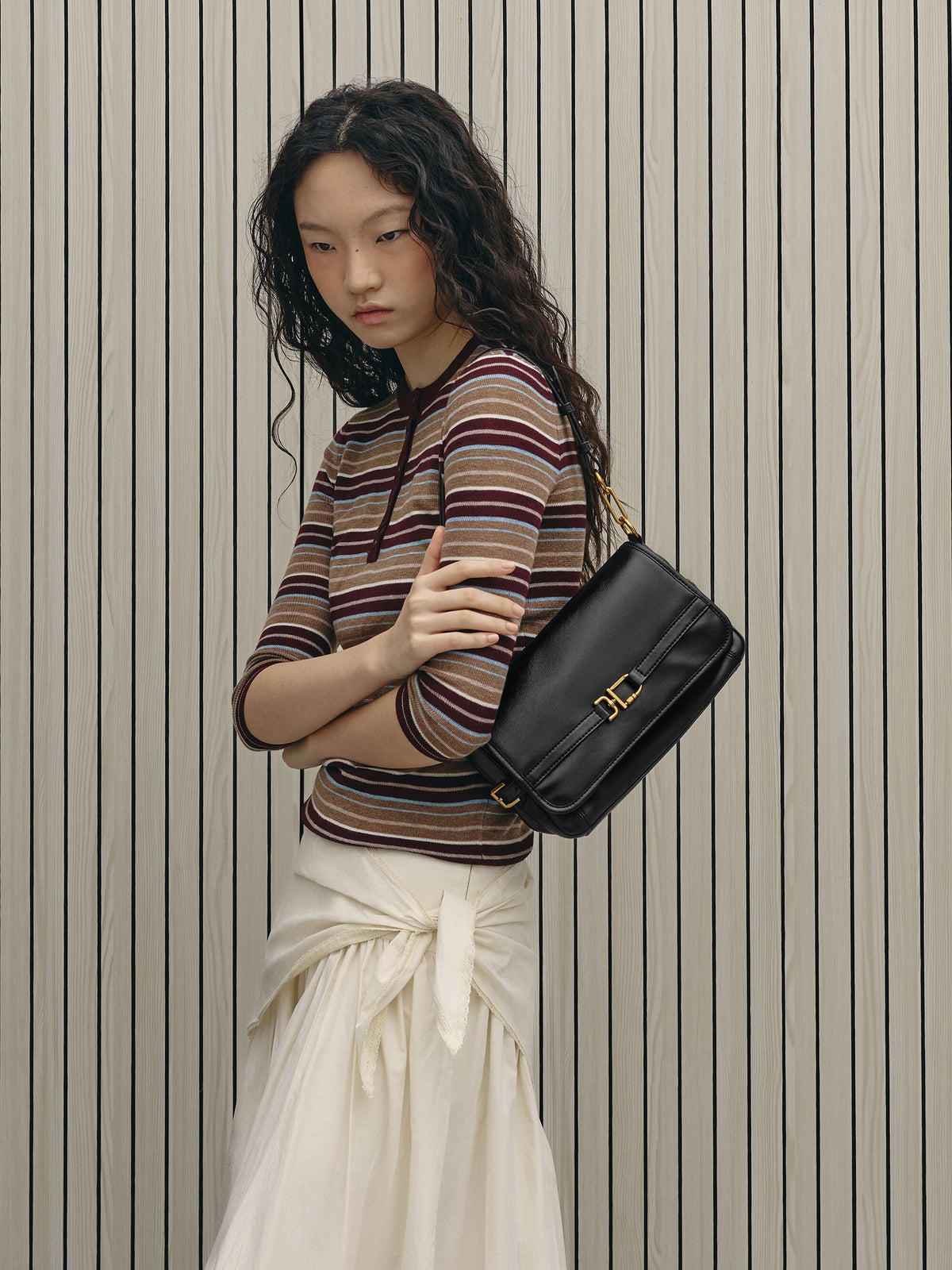 Gwynne Metallic-Buckle Belted Shoulder Bag - Black | CHARLES & KEITH