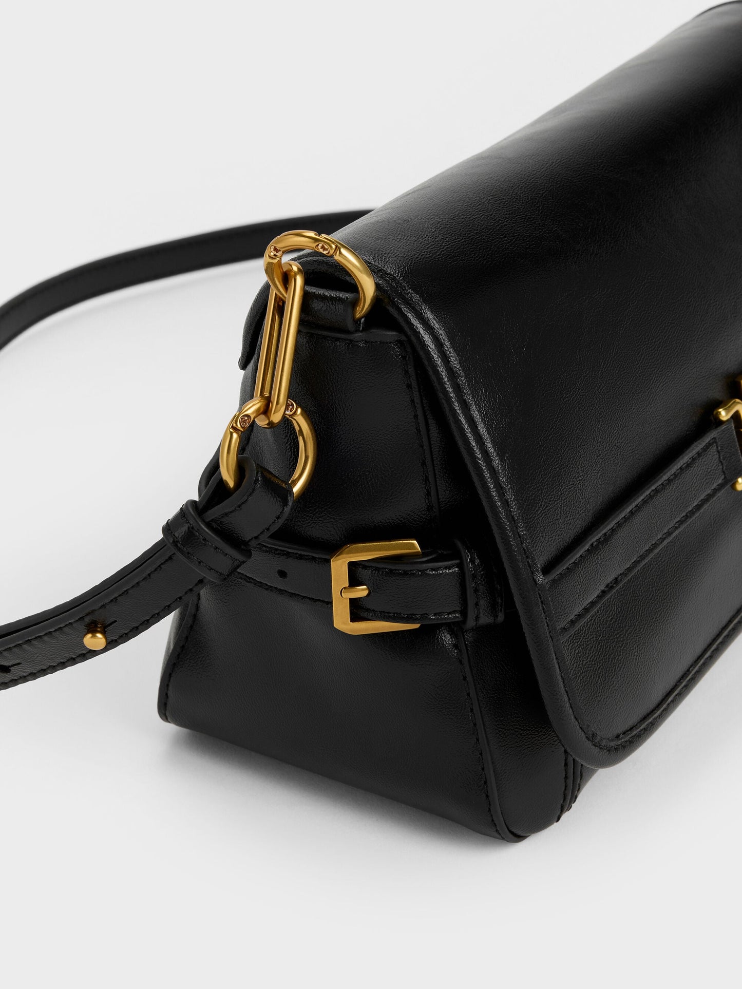 Gwynne Metallic-Buckle Belted Shoulder Bag - Black | CHARLES & KEITH