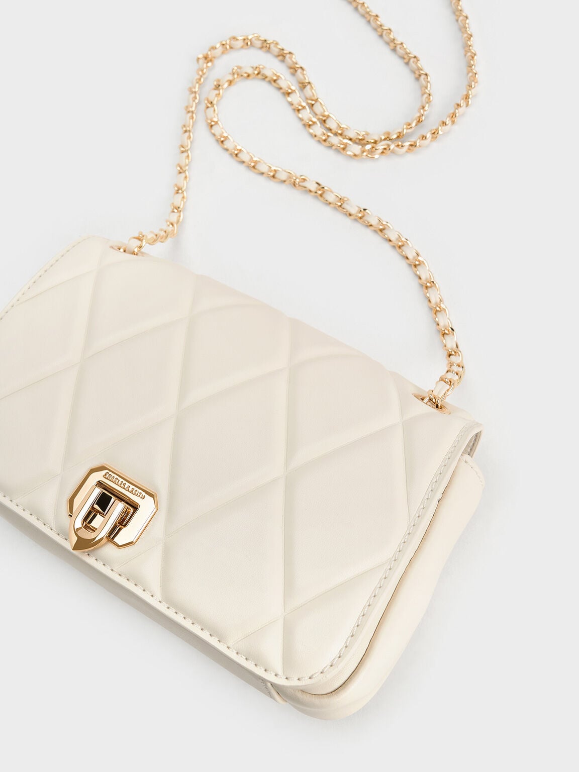 Arwen Diamond-Quilt Shoulder Bag - Cream | CHARLES & KEITH