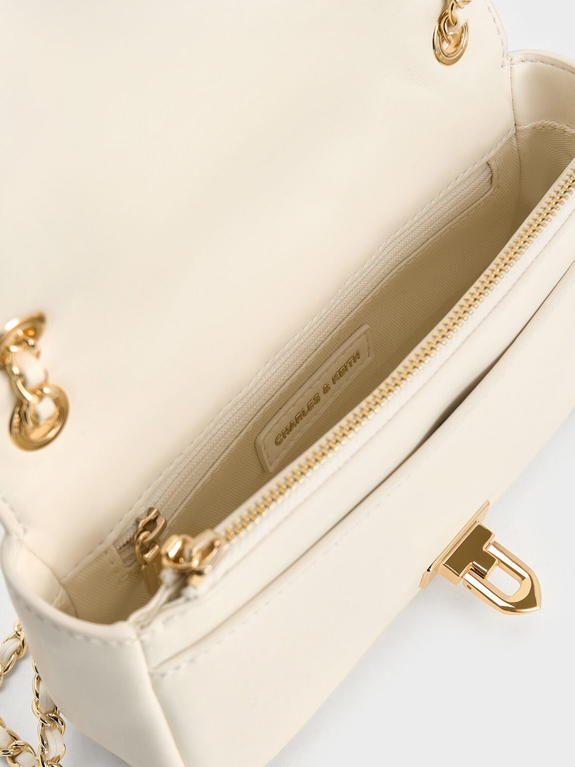 Arwen Diamond-Quilt Shoulder Bag - Cream | CHARLES & KEITH
