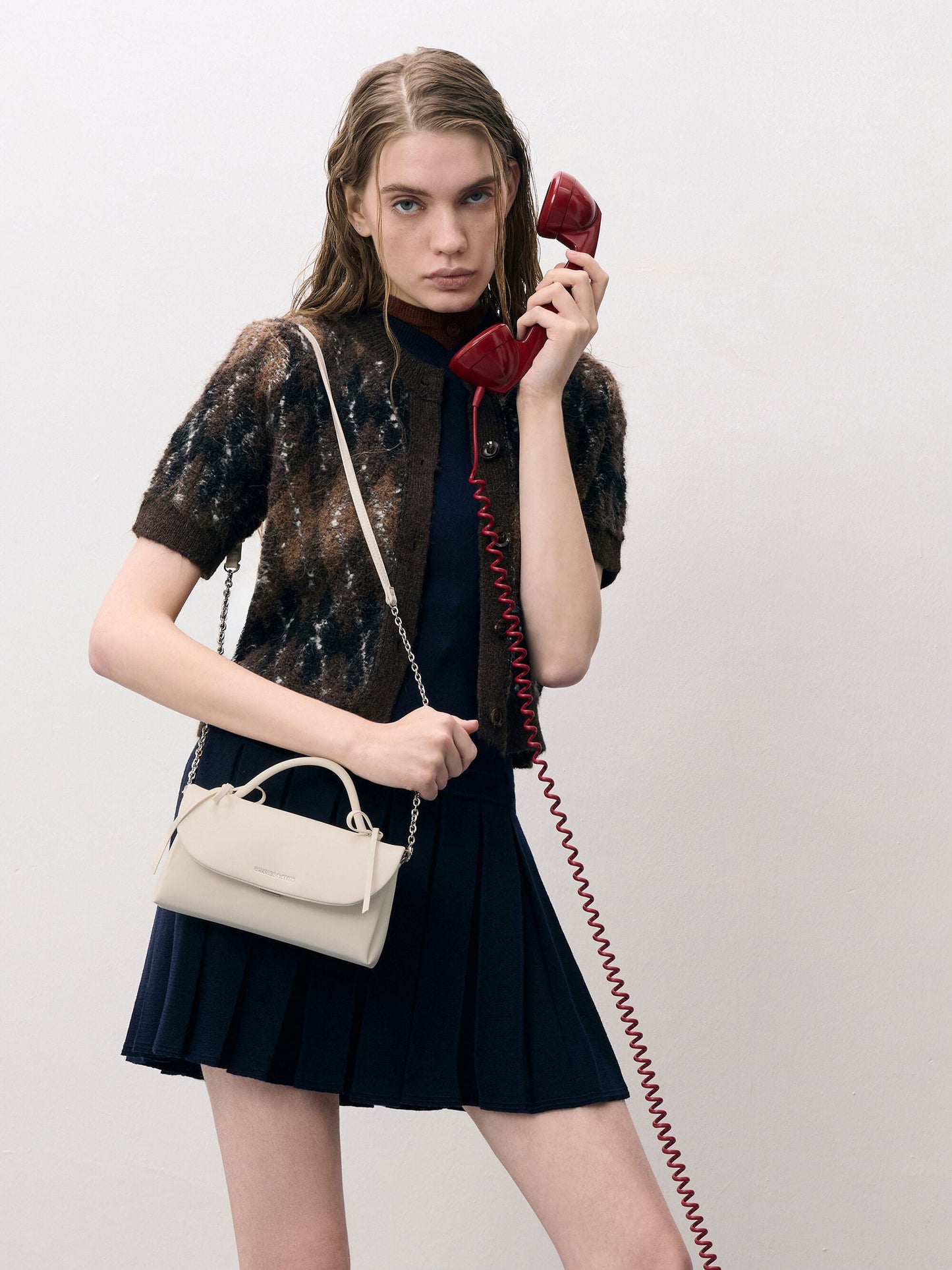 Hazel Bow Wallet On Chain - Cream | CHARLES & KEITH