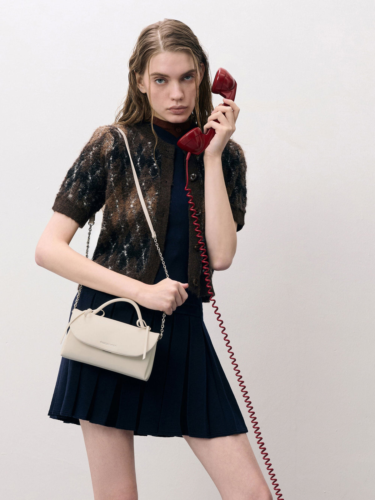 Hazel Bow Wallet On Chain - Cream | CHARLES & KEITH