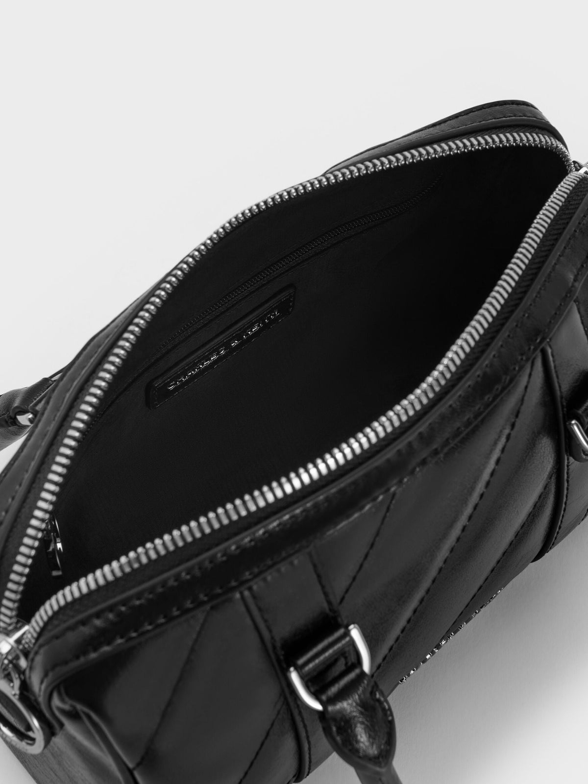 Philomena Bowling Bag - Noir | CHARLES & KEITH